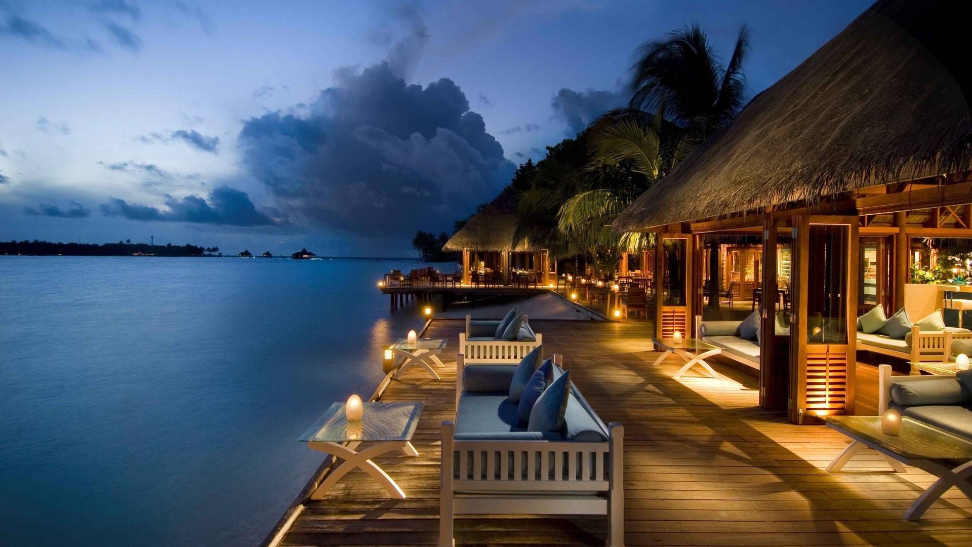 Maldives Central Grande Island Resort Wallpapers