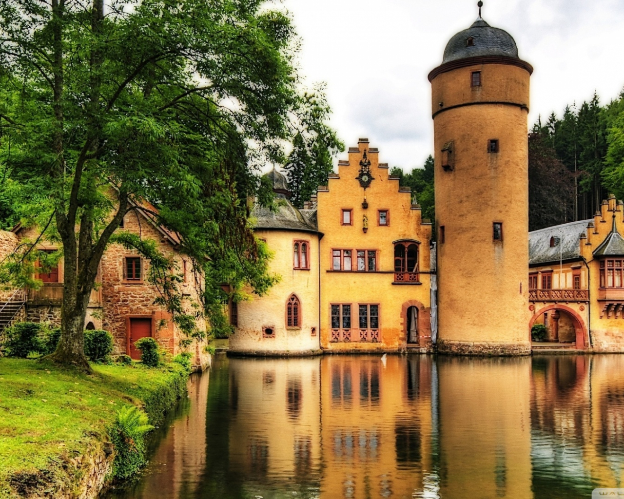 Mespelbrunn Castle Wallpapers