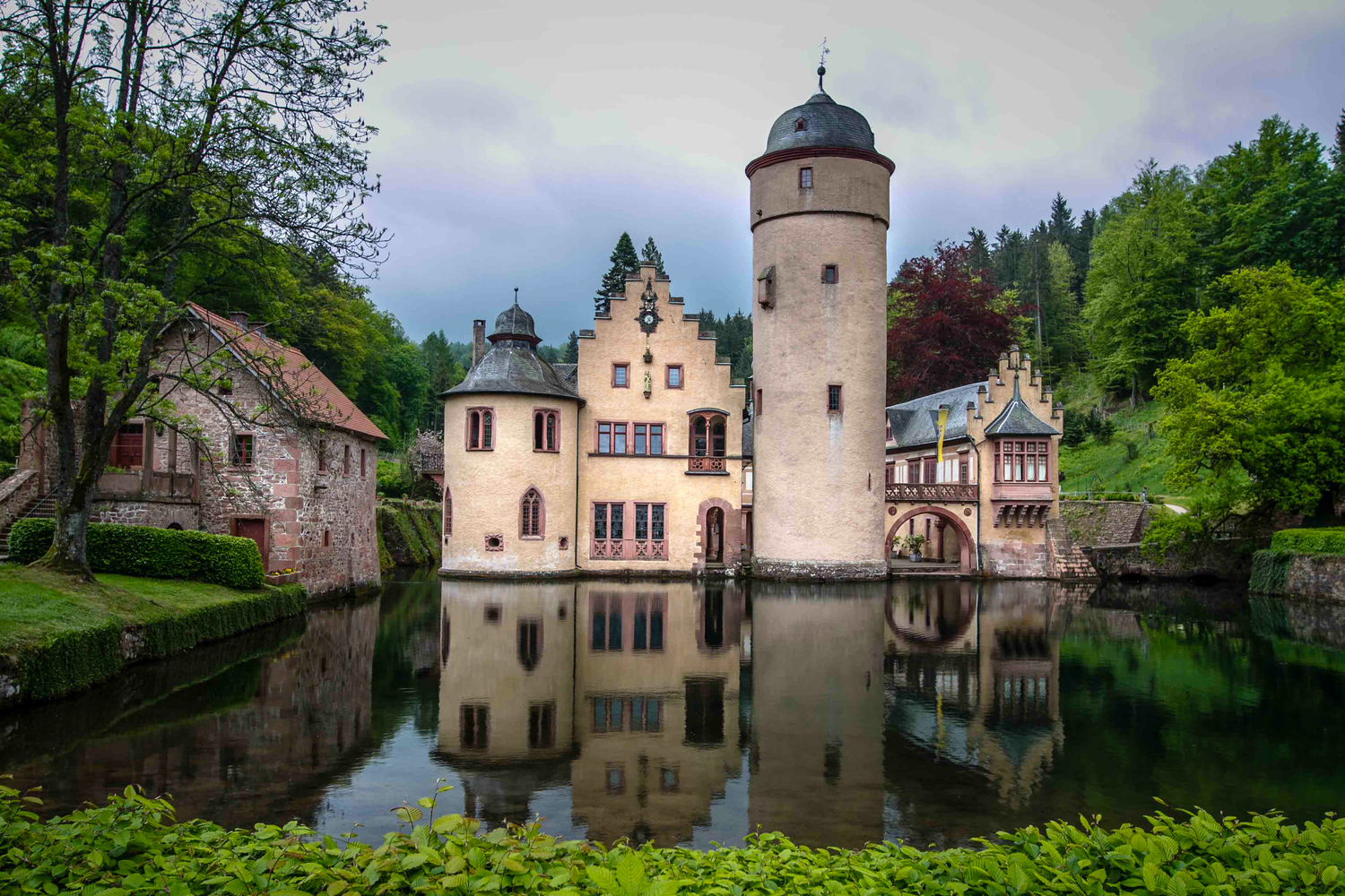 Mespelbrunn Castle Wallpapers