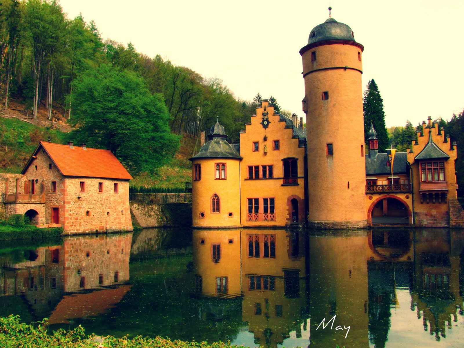 Mespelbrunn Castle Wallpapers