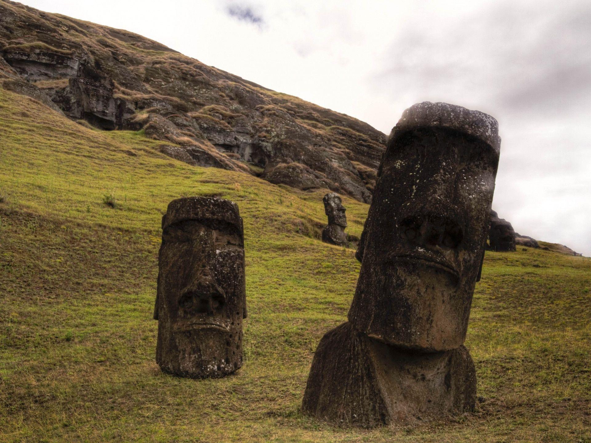 Moai Wallpapers