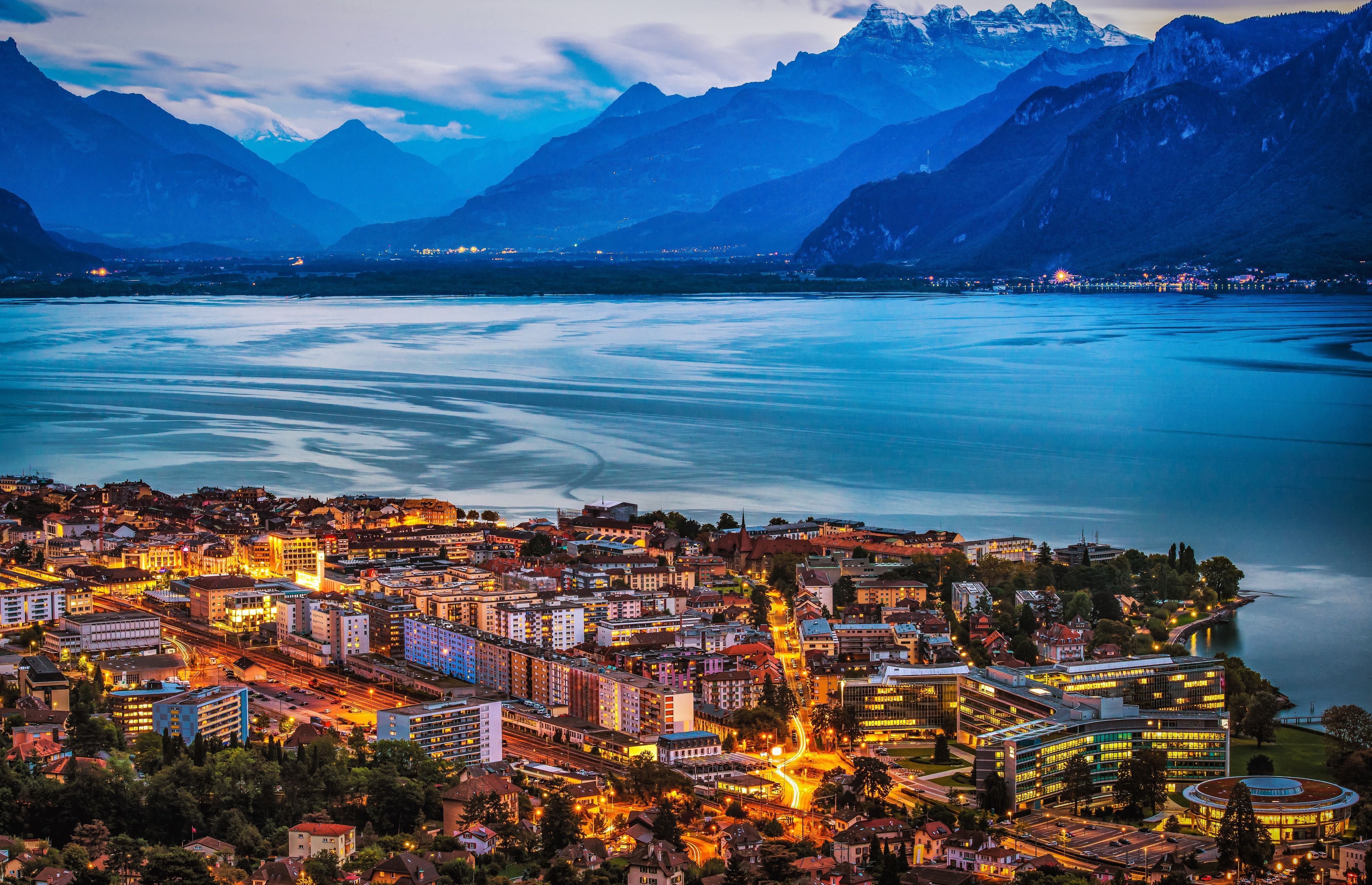 Montreux Wallpapers