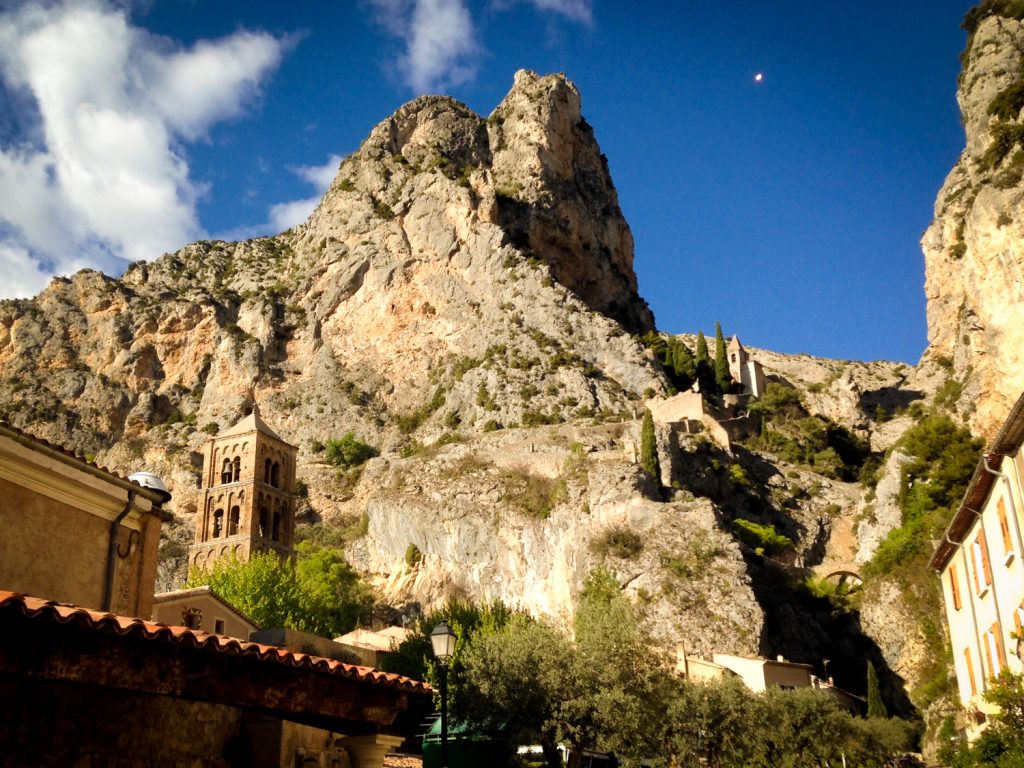 Moustiers-Sainte-Marie Wallpapers