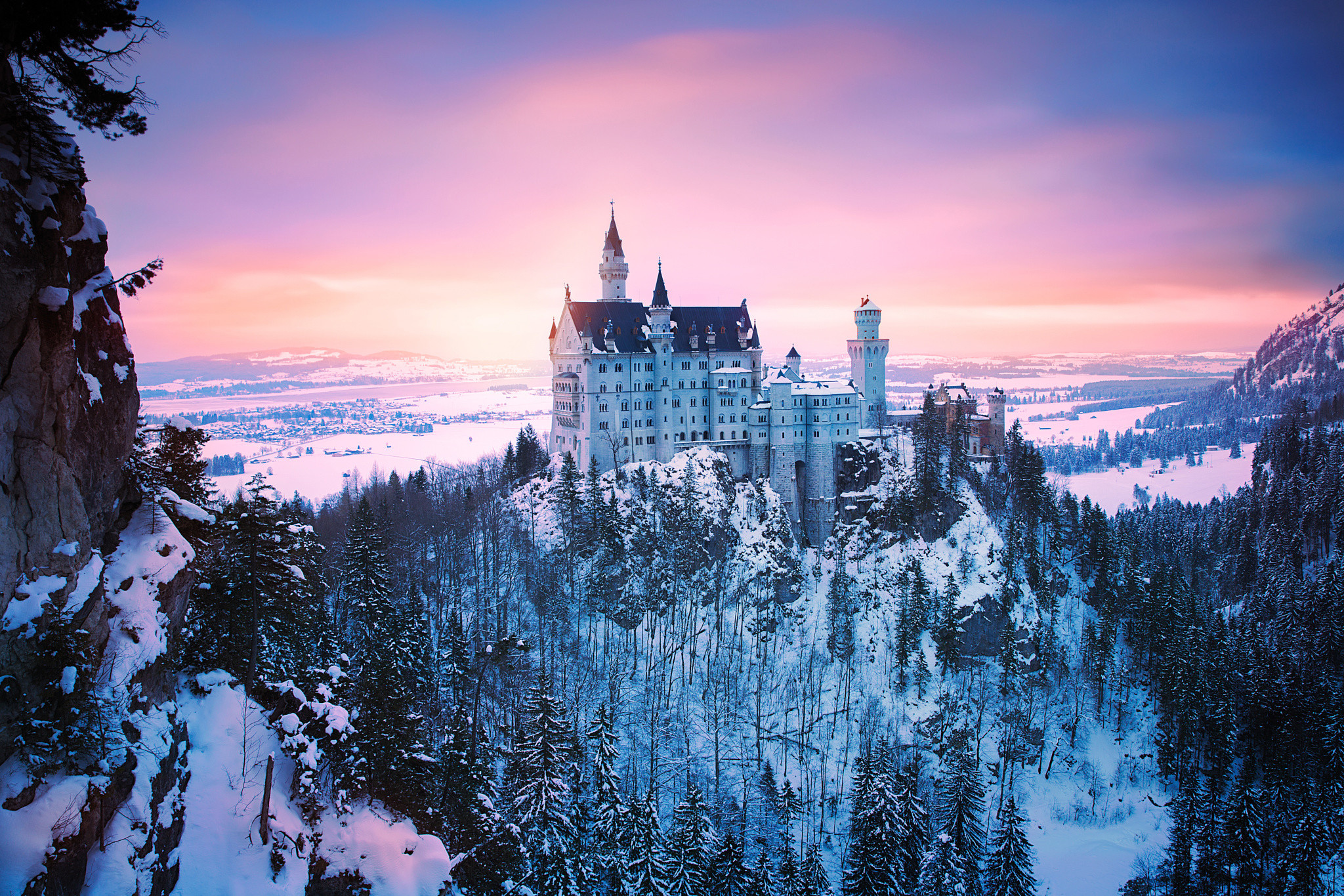 Neuschwanstein Castle Wallpapers