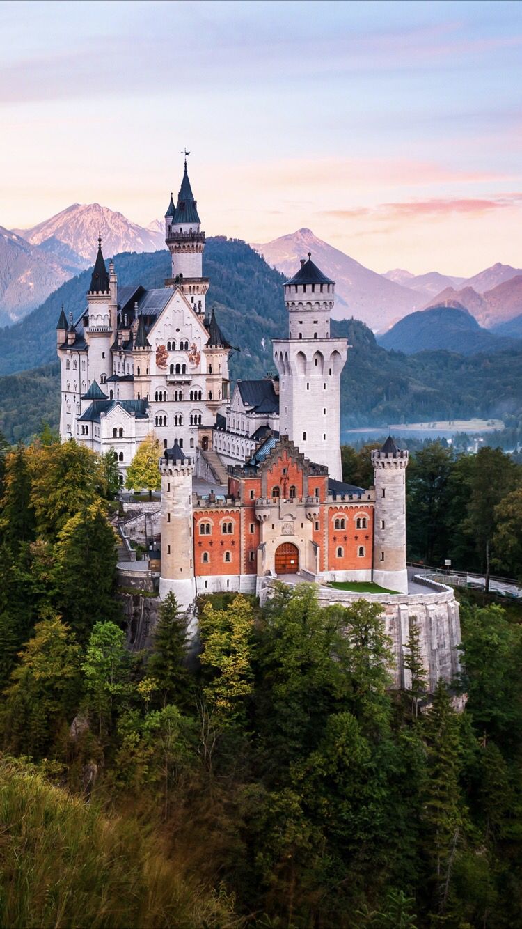 Neuschwanstein Castle Wallpapers