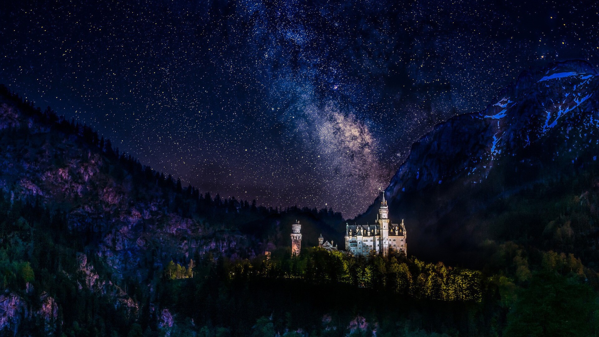 Neuschwanstein Castle Wallpapers