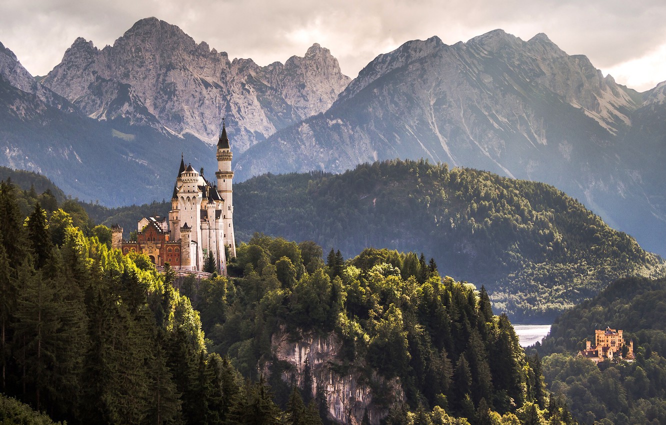 Neuschwanstein Castle Wallpapers