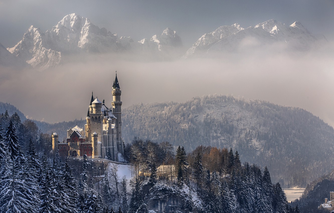 Neuschwanstein Castle Wallpapers