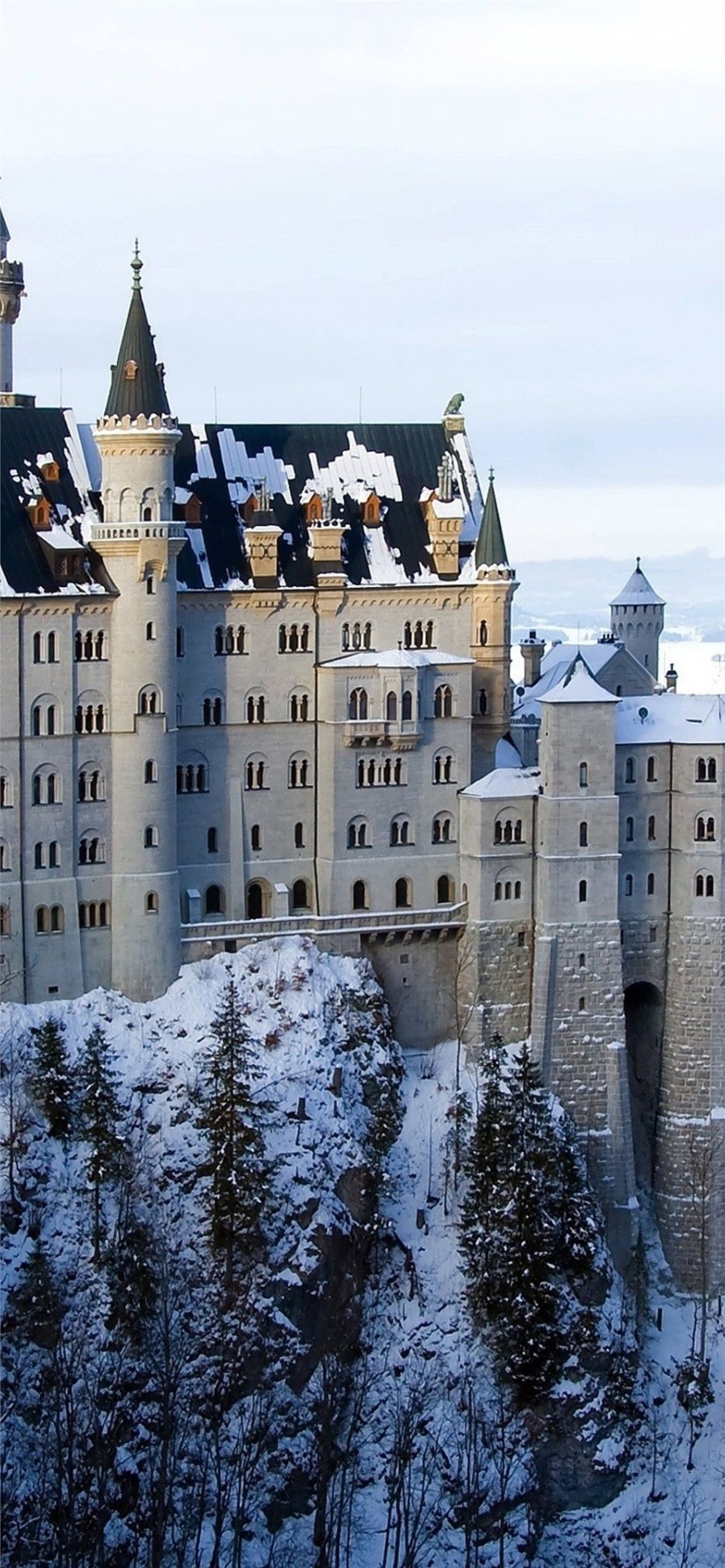 Neuschwanstein Castle Wallpapers