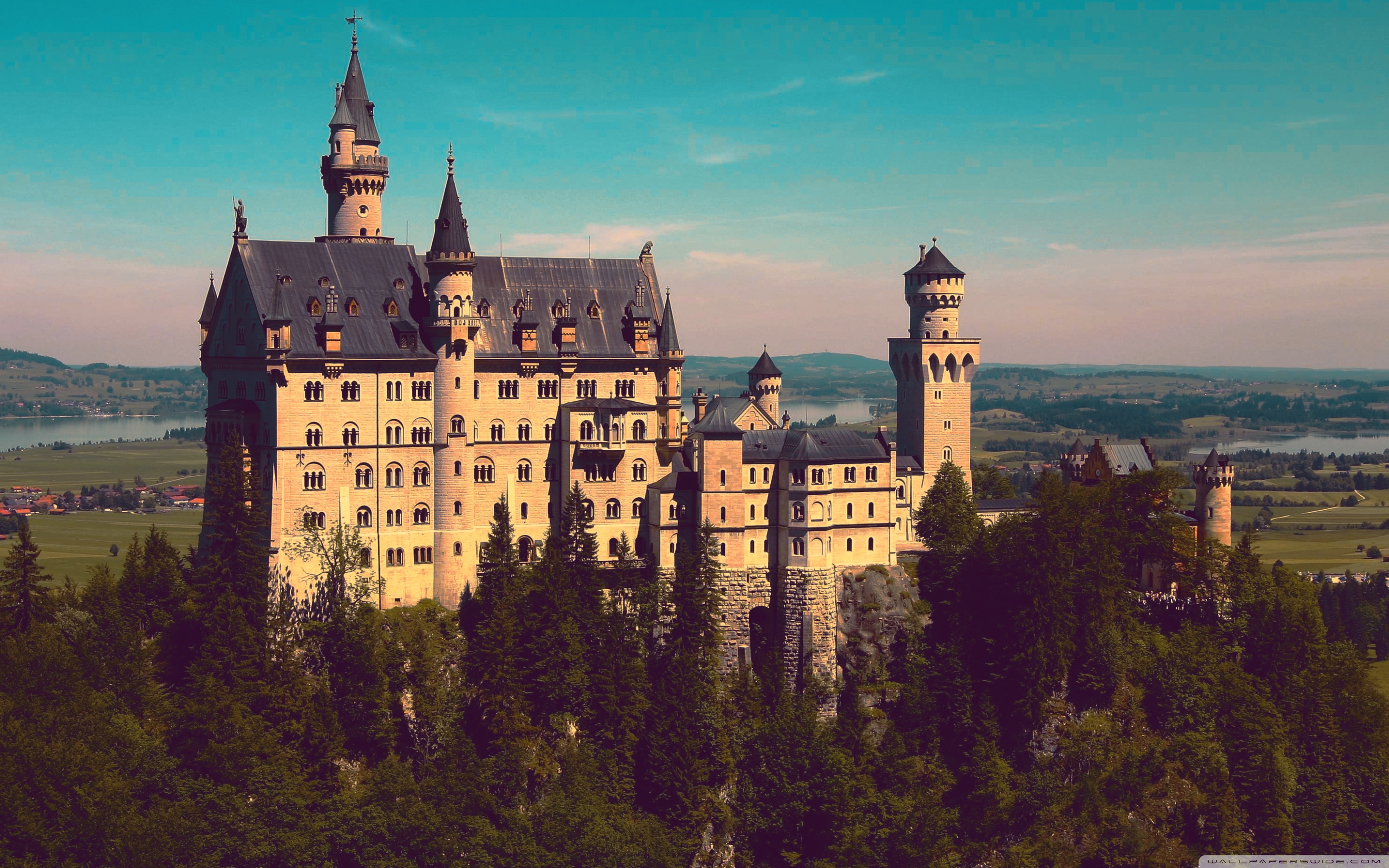 Neuschwanstein Castle Wallpapers