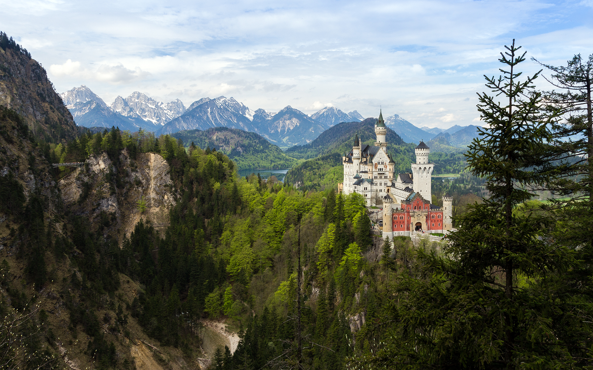 Neuschwanstein Castle Wallpapers