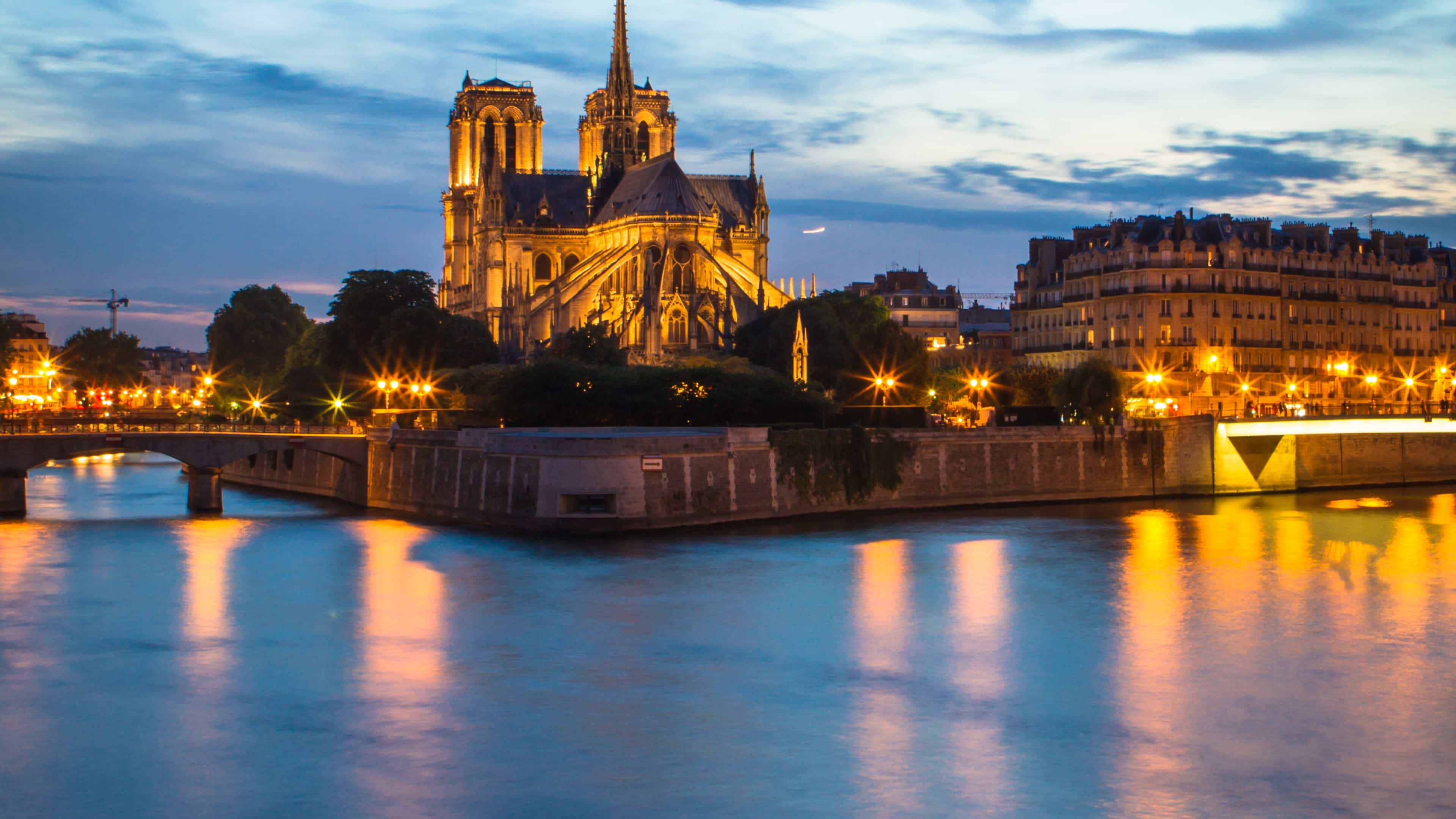 Notre-Dame Cathedral Wallpapers