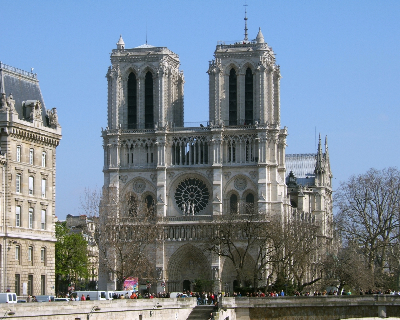 Notre-Dame Cathedral Wallpapers