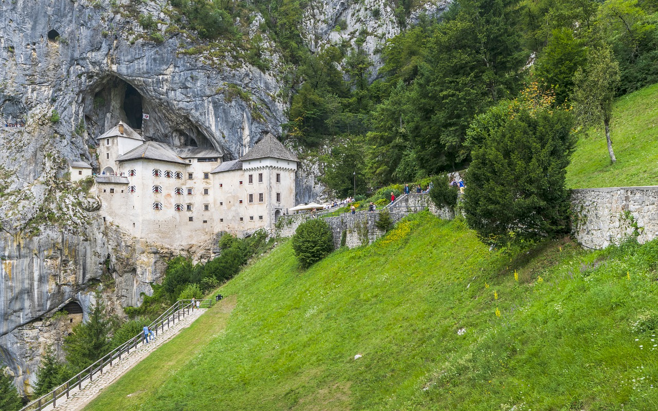 Predjama Castle Wallpapers