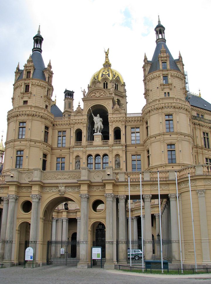 Schwerin Palace Wallpapers