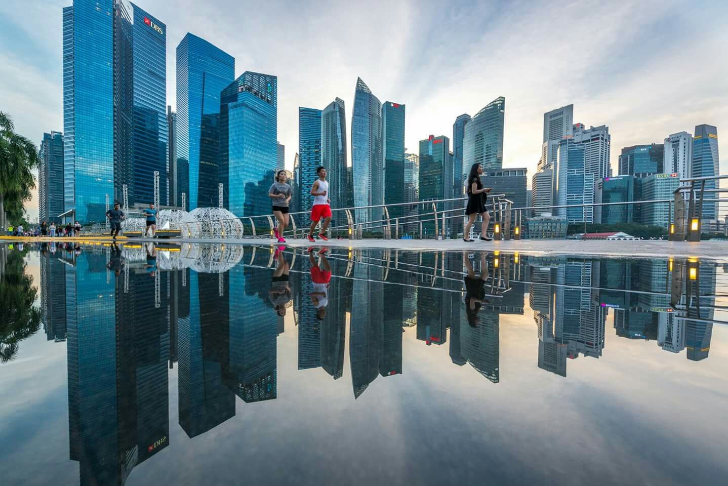 Singapore Building Reflection On Lake Wallpapers