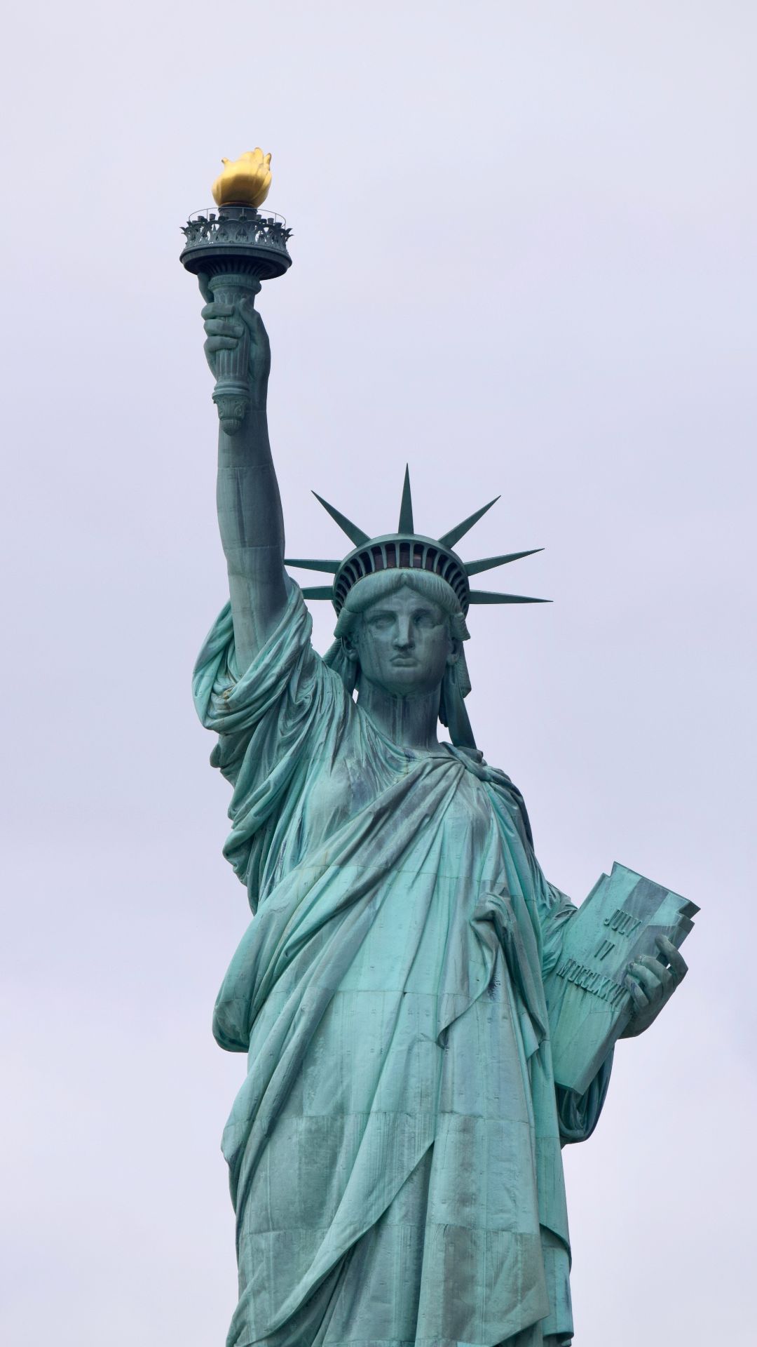 Statue Of Liberty Gradient Art Wallpapers
