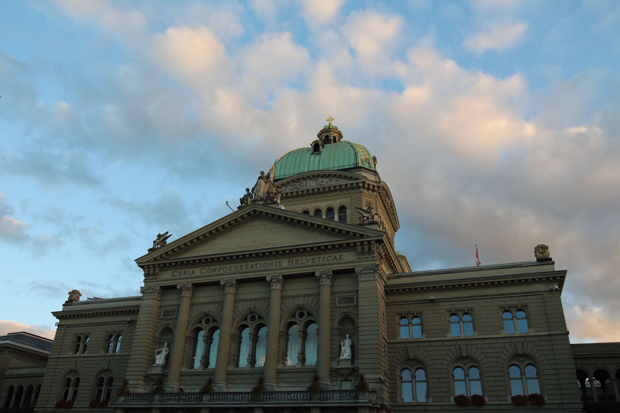 Swiss Parliament Building Wallpapers