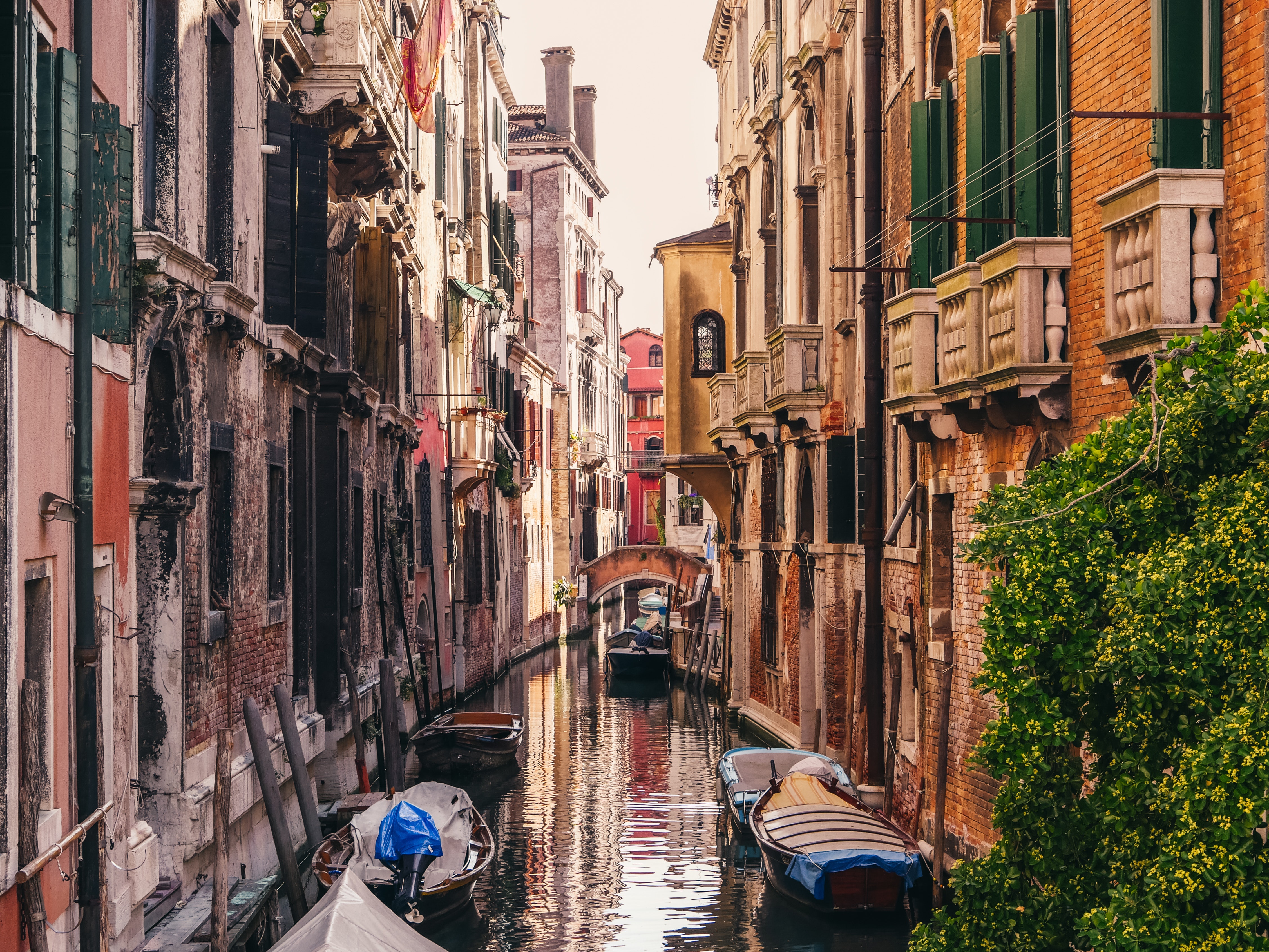 Venice City Boats Wallpapers