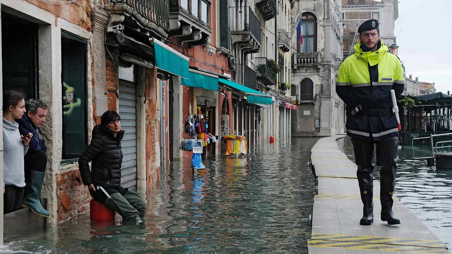 Venice In Rain Italy Wallpapers