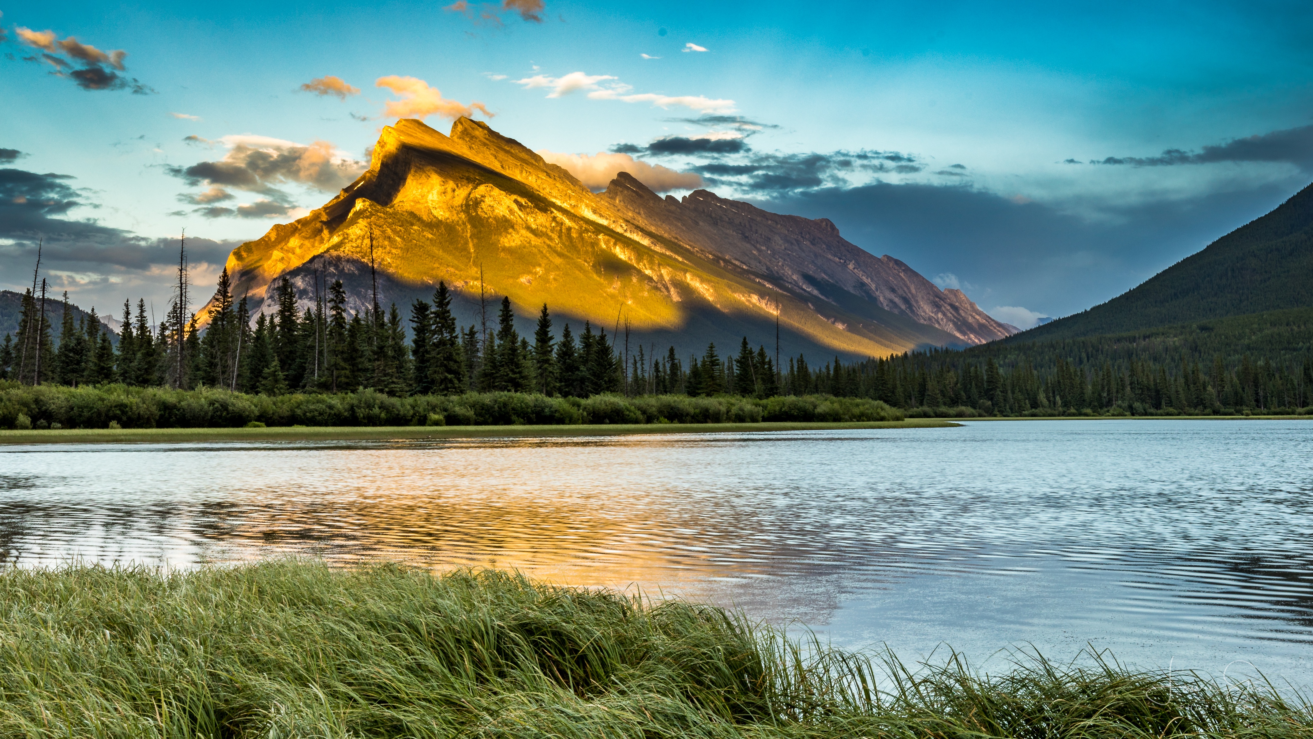 Vermillion Lakes Mount Rundle In Banff National Park Wallpapers