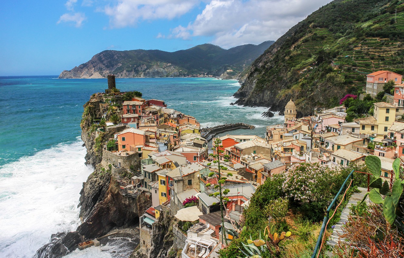 Vernazza Italy Sea And Mountains Nature Landscape Wallpapers