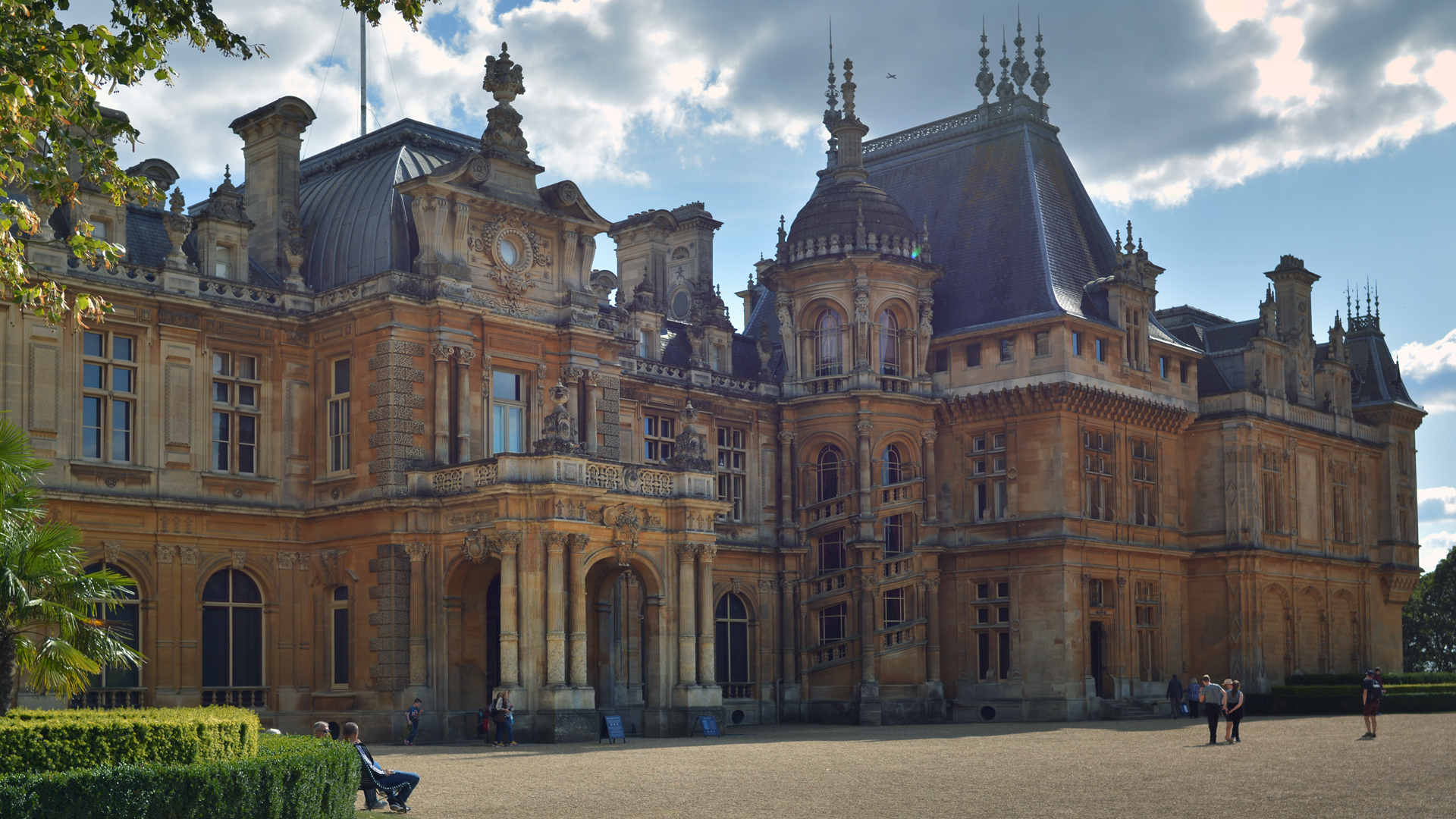 Waddesdon Manor Wallpapers