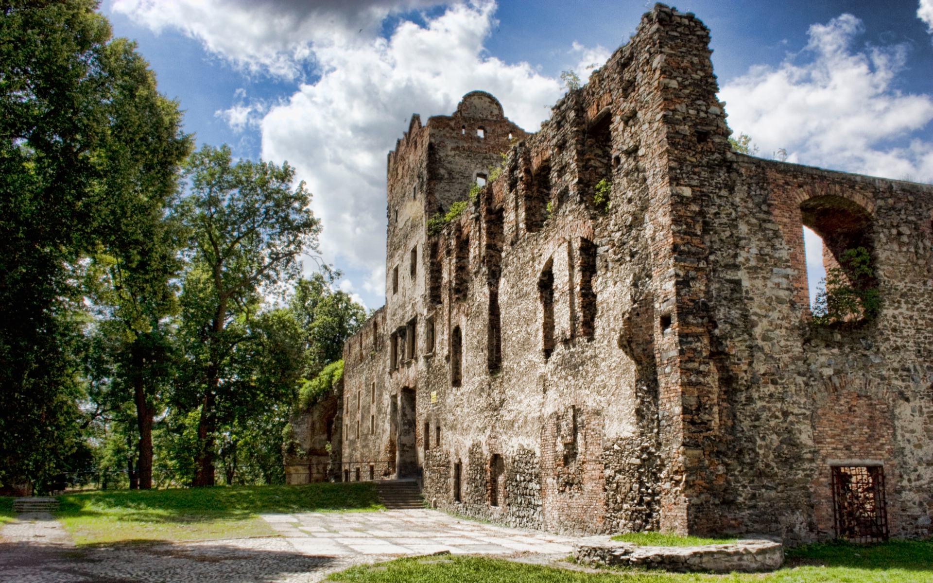 Zabkowice Slaskie Castle Wallpapers