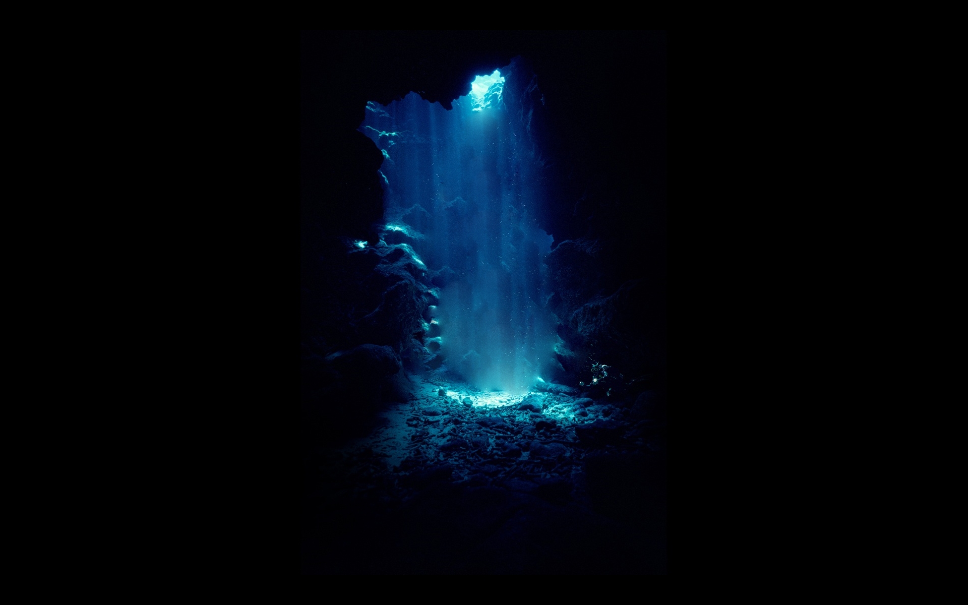 Dark Underwater Wallpapers