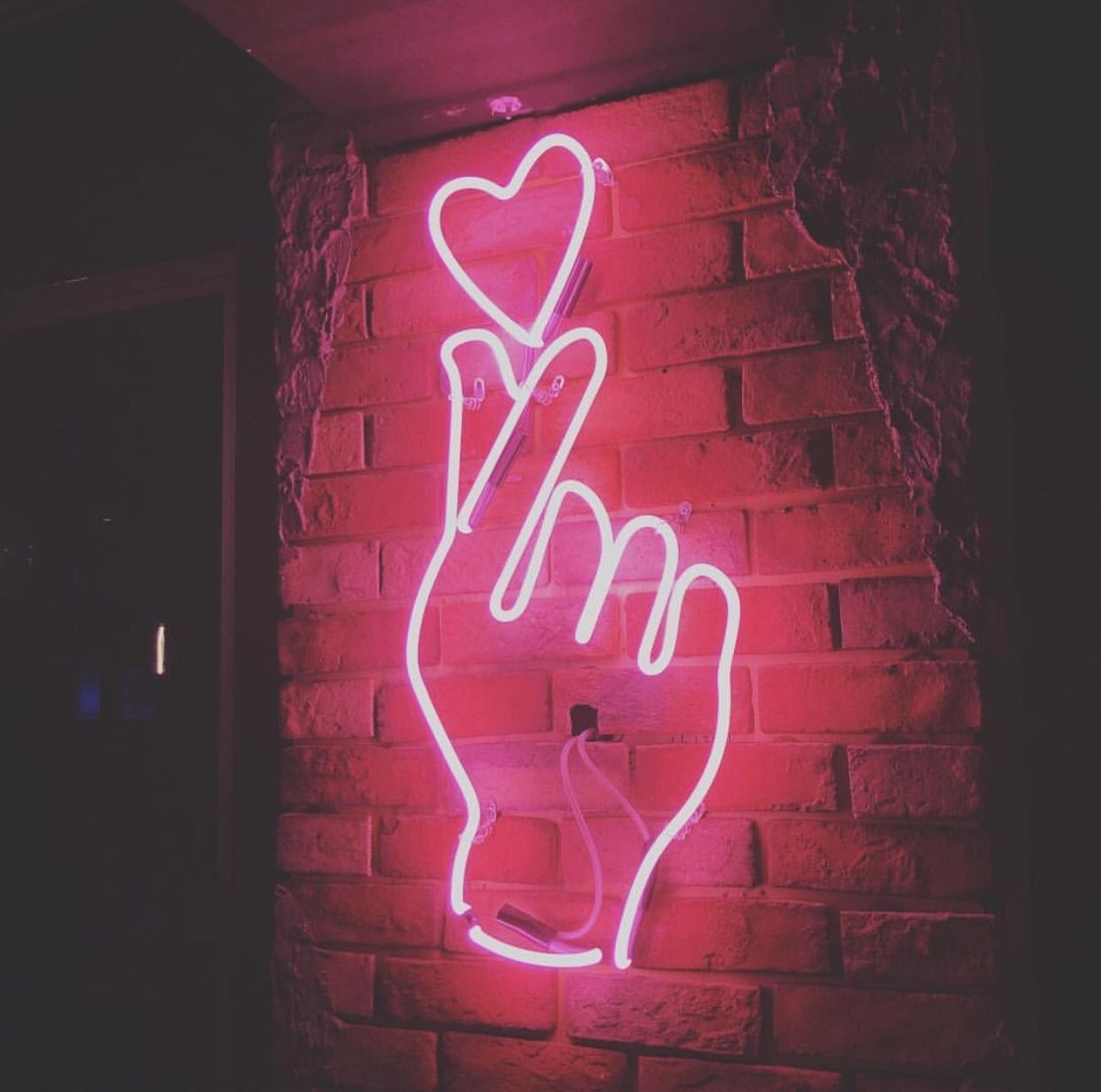 Neon Sign Aesthetic Wallpapers