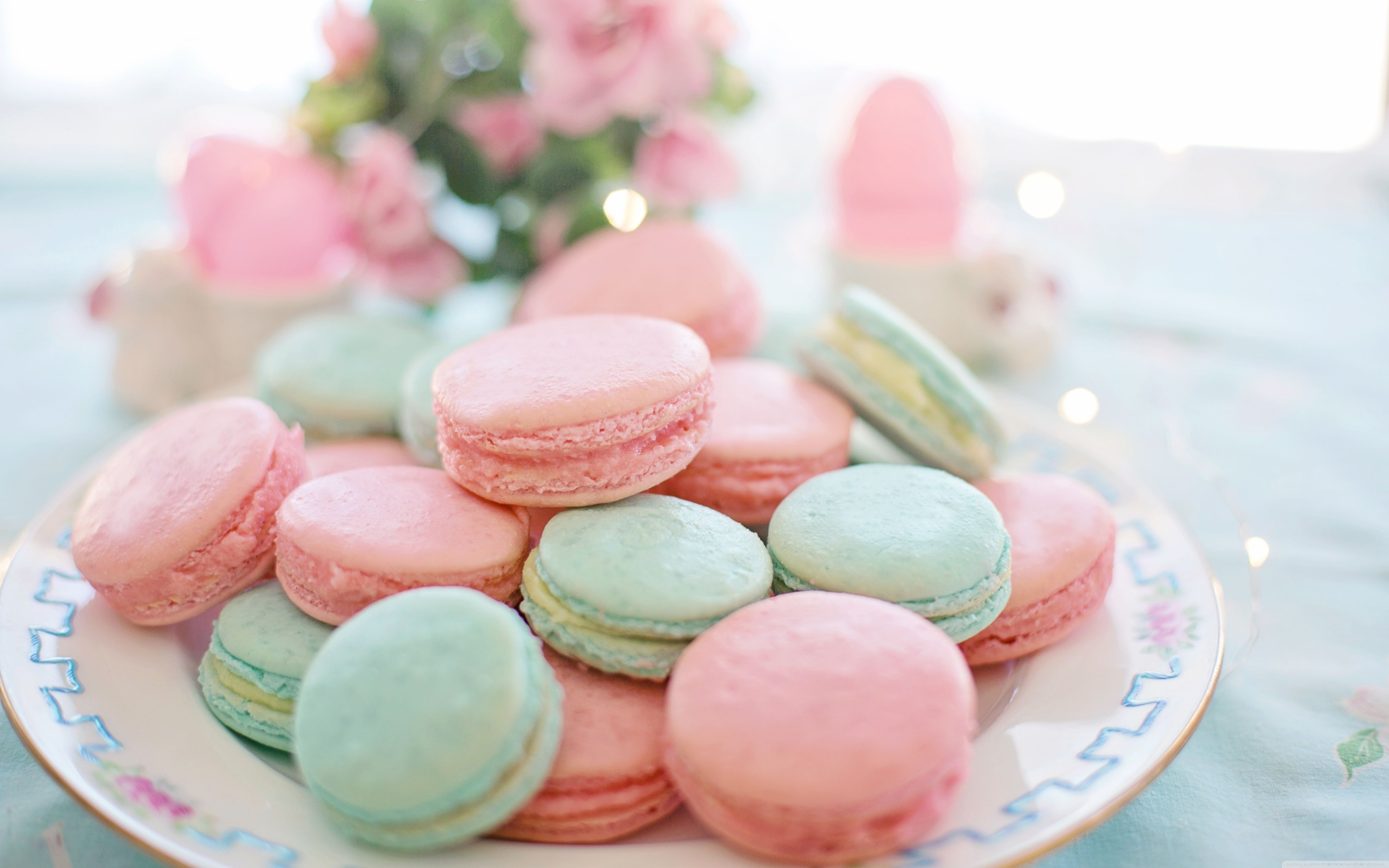 Pastel Macarons Wallpapers