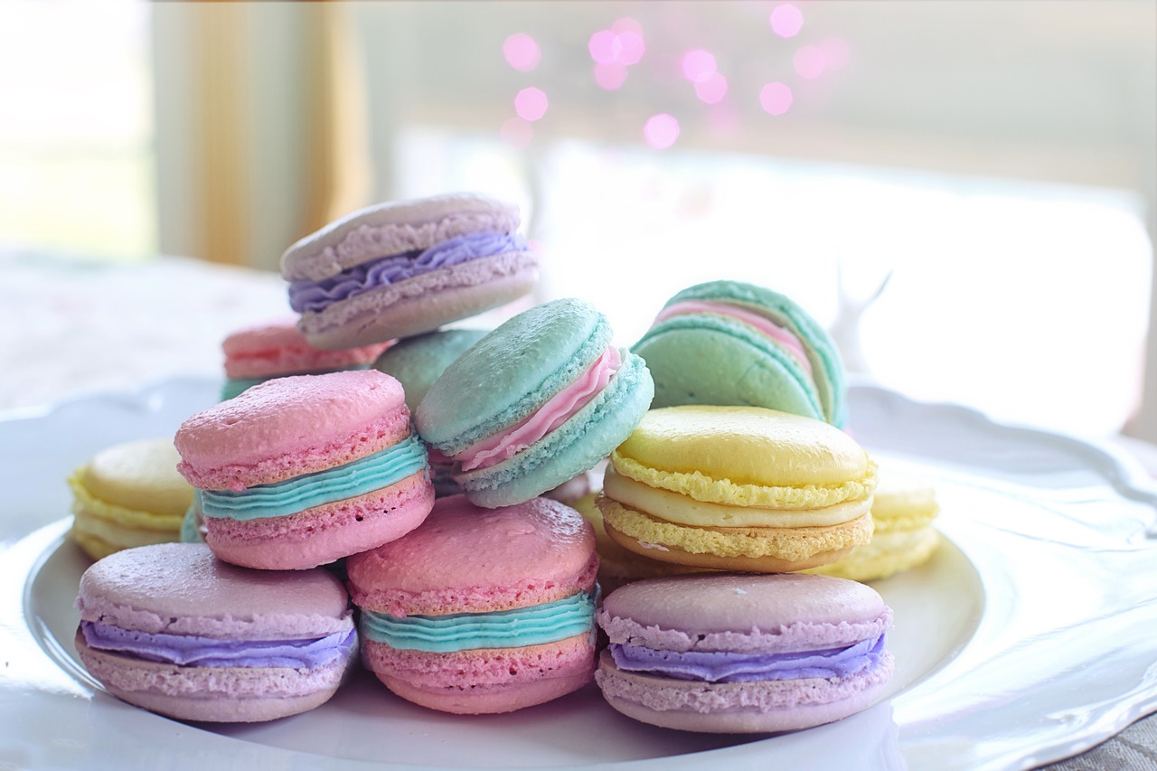 Pastel Macarons Wallpapers