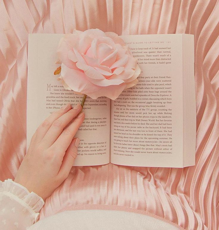 Pink Books Wallpapers