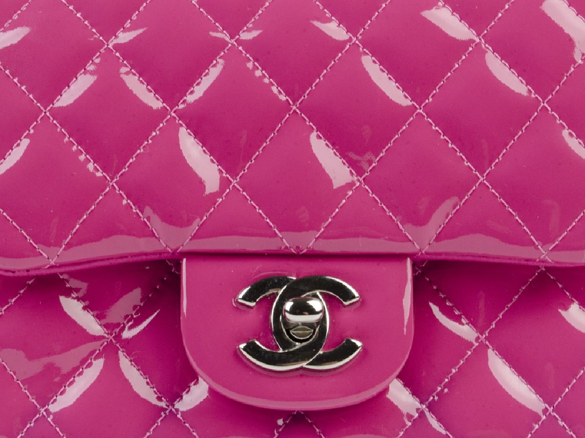 Pink Chanel Logo Wallpapers