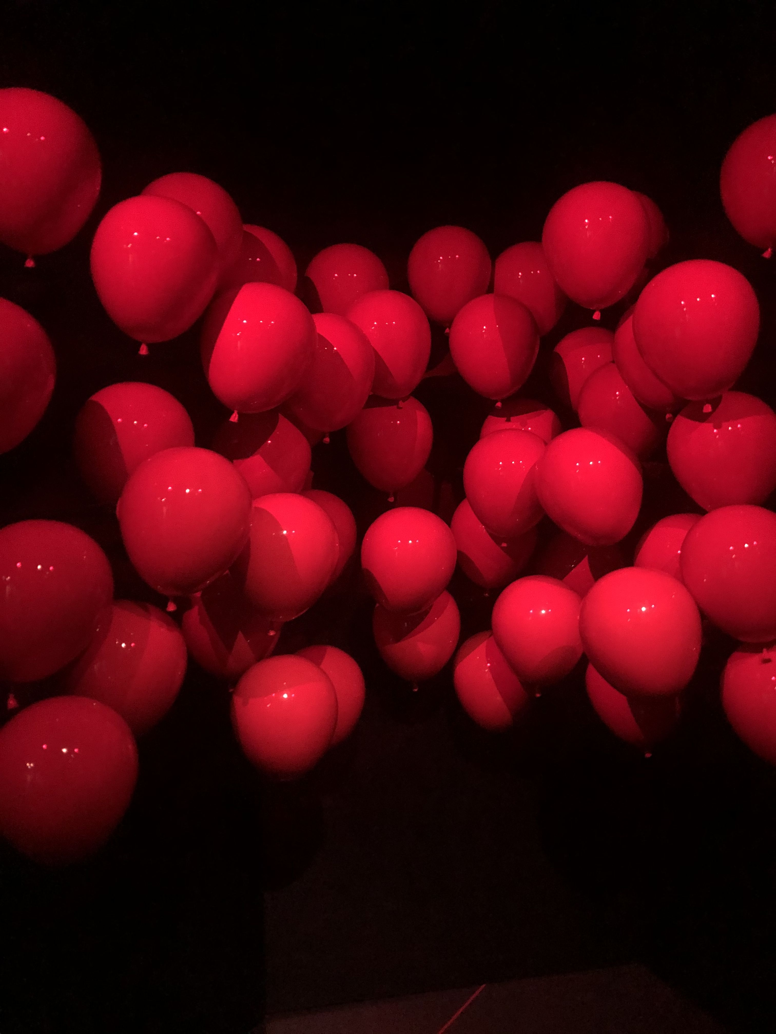 Red Balloon Wallpapers