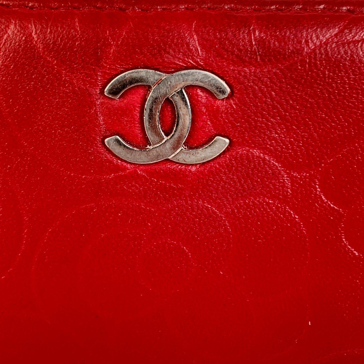 Red Chanel Wallpapers