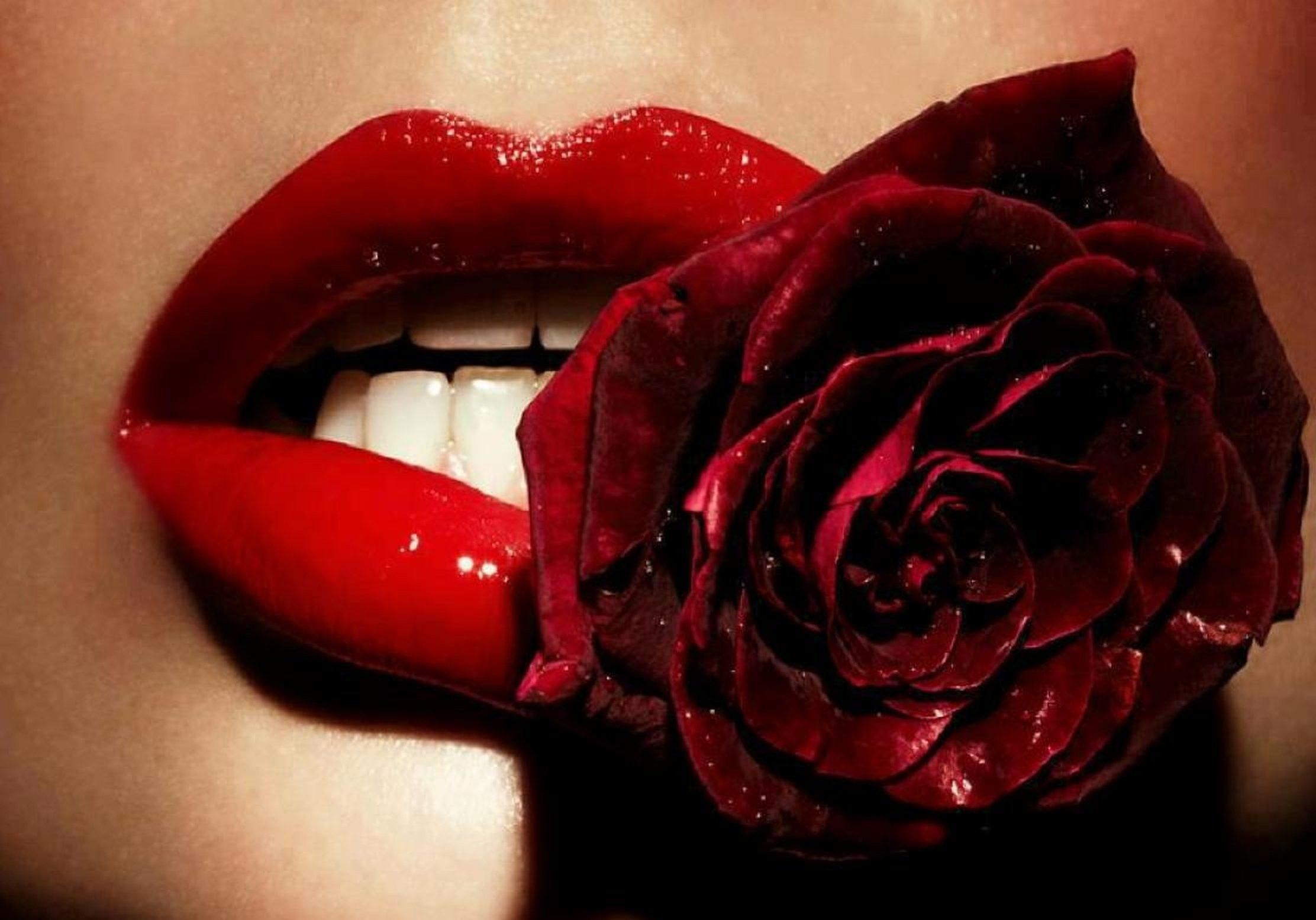 Red Lips Iphone Wallpapers