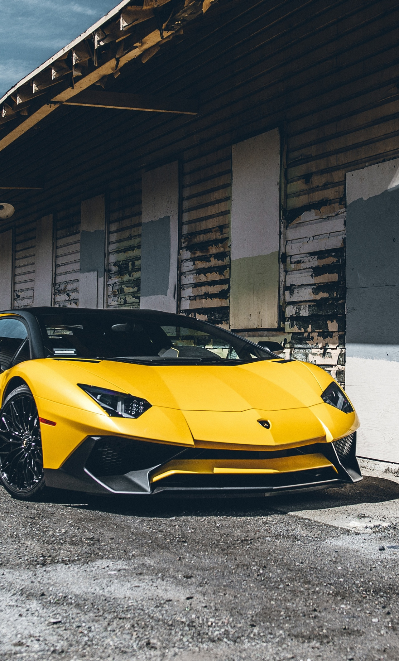 Yellow Lamborghini Aventador Wallpapers