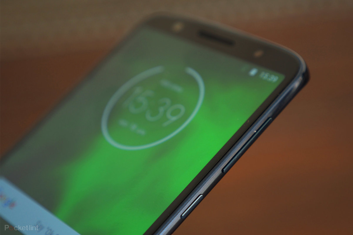 Half Green Light Moto G7 Stock Wallpapers