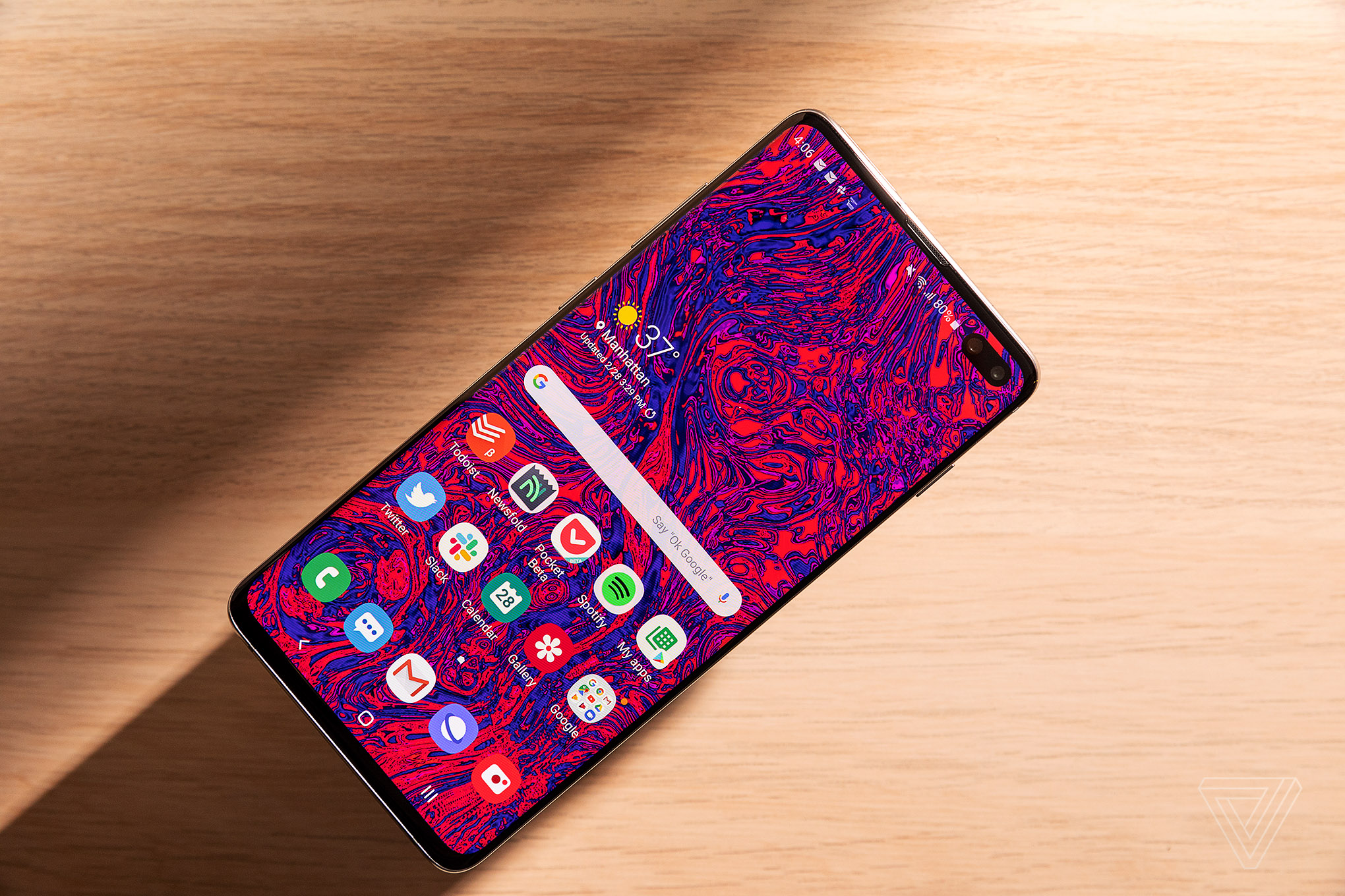 Verge Samsung S9 Review Wall In Blue Wallpapers