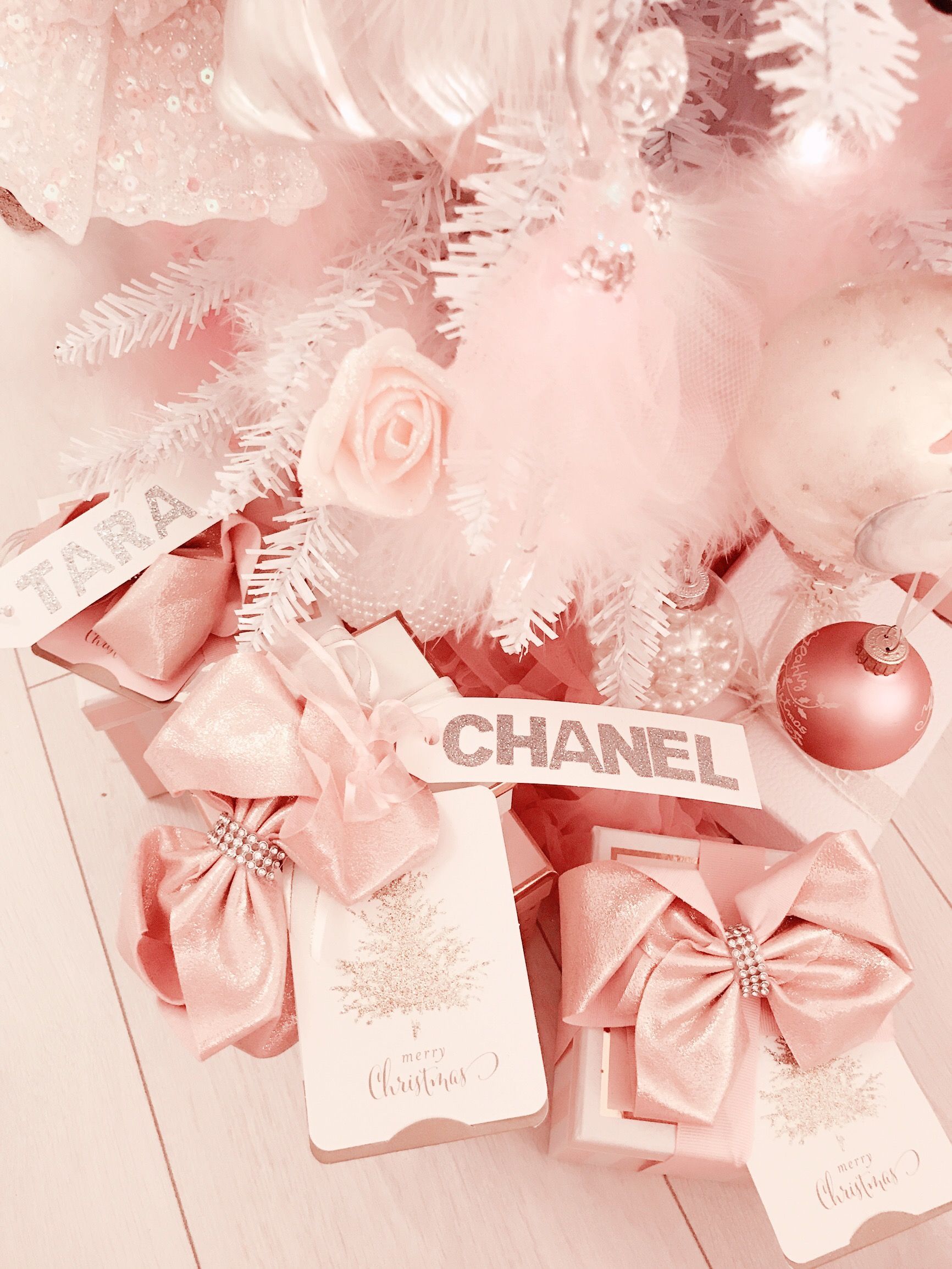 Aesthetic Christmas Pink Wallpapers