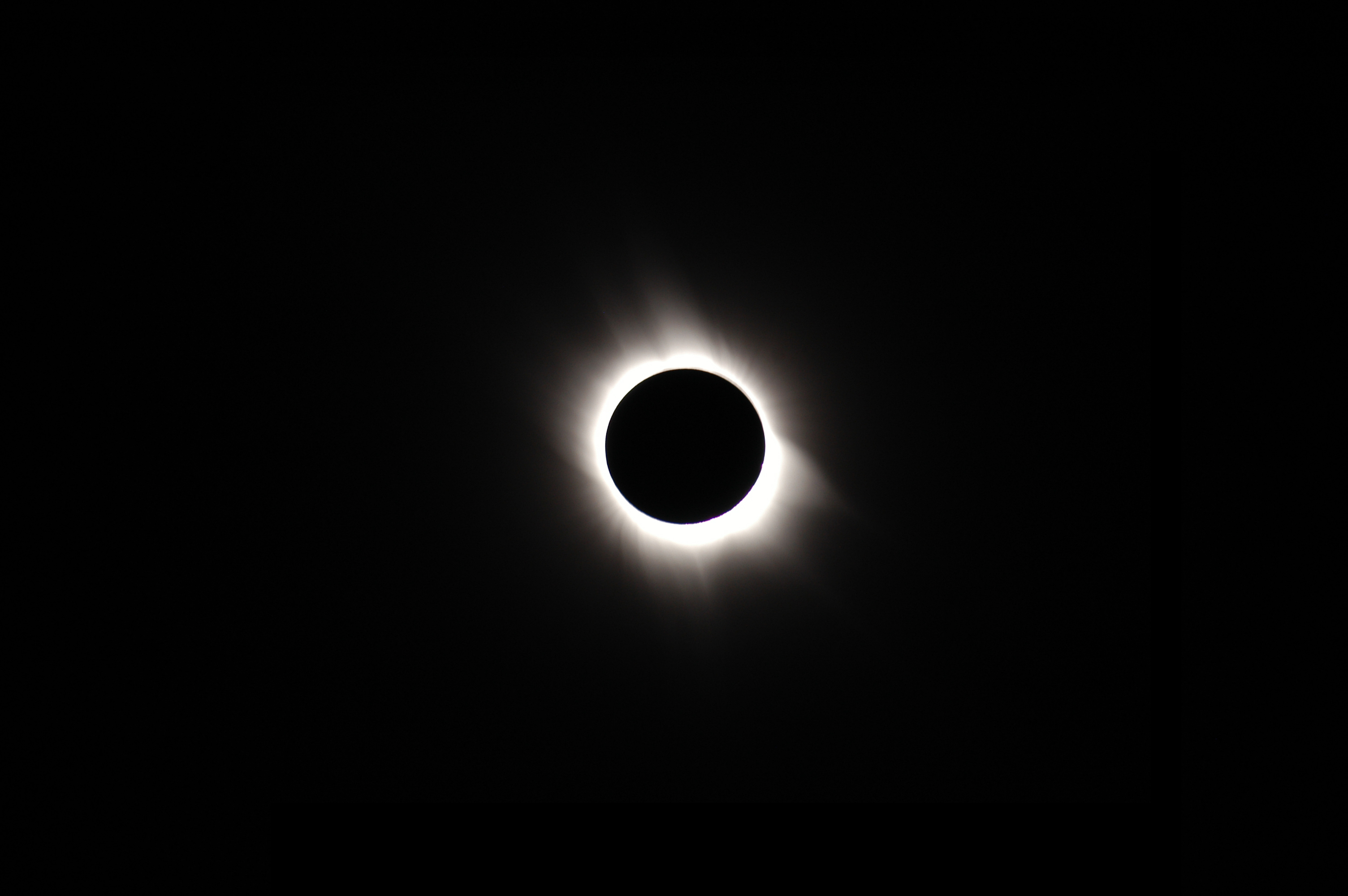 Solar Eclipse Monochrome Wallpapers