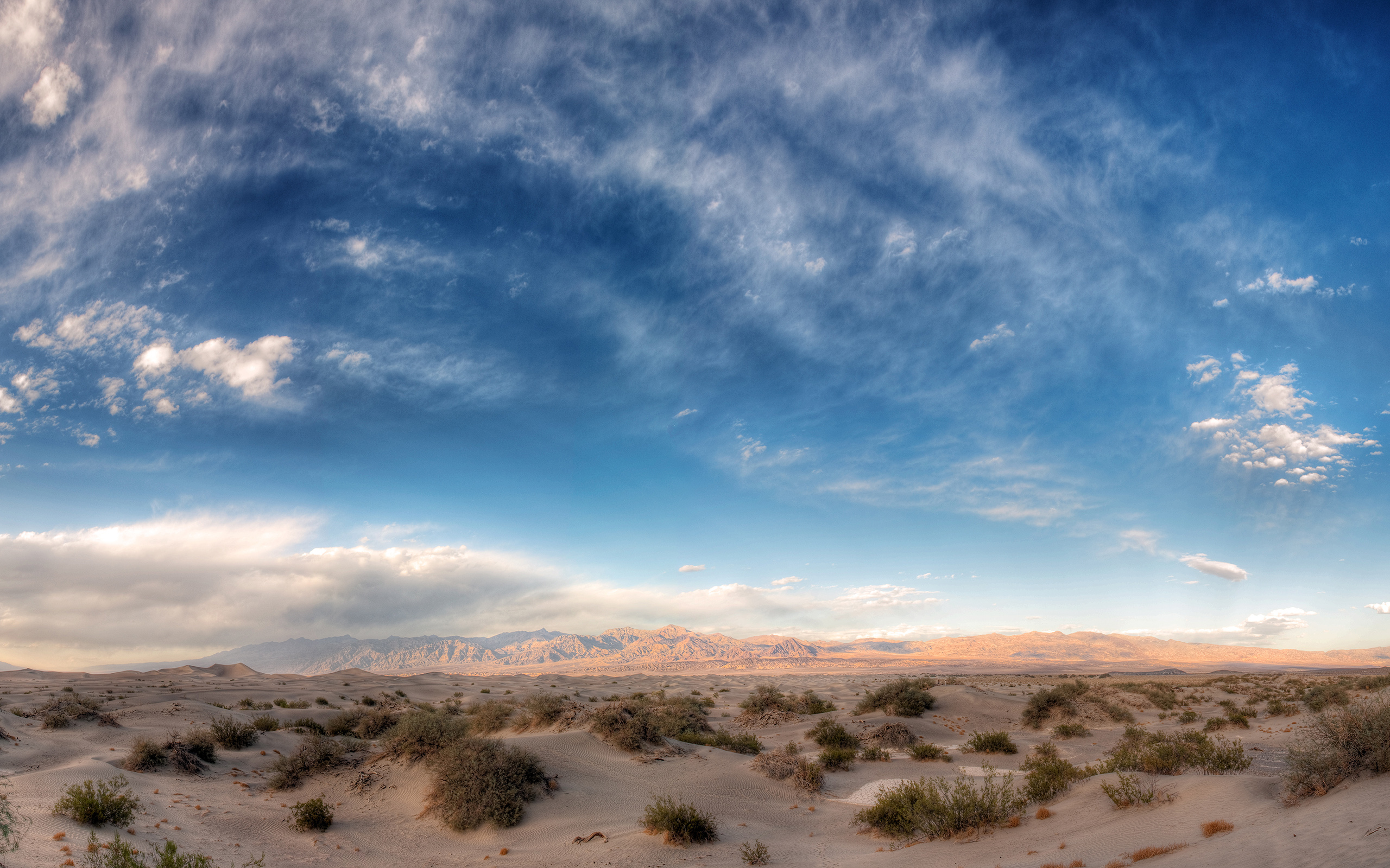 Artistic Cloudy Desert Wallpapers