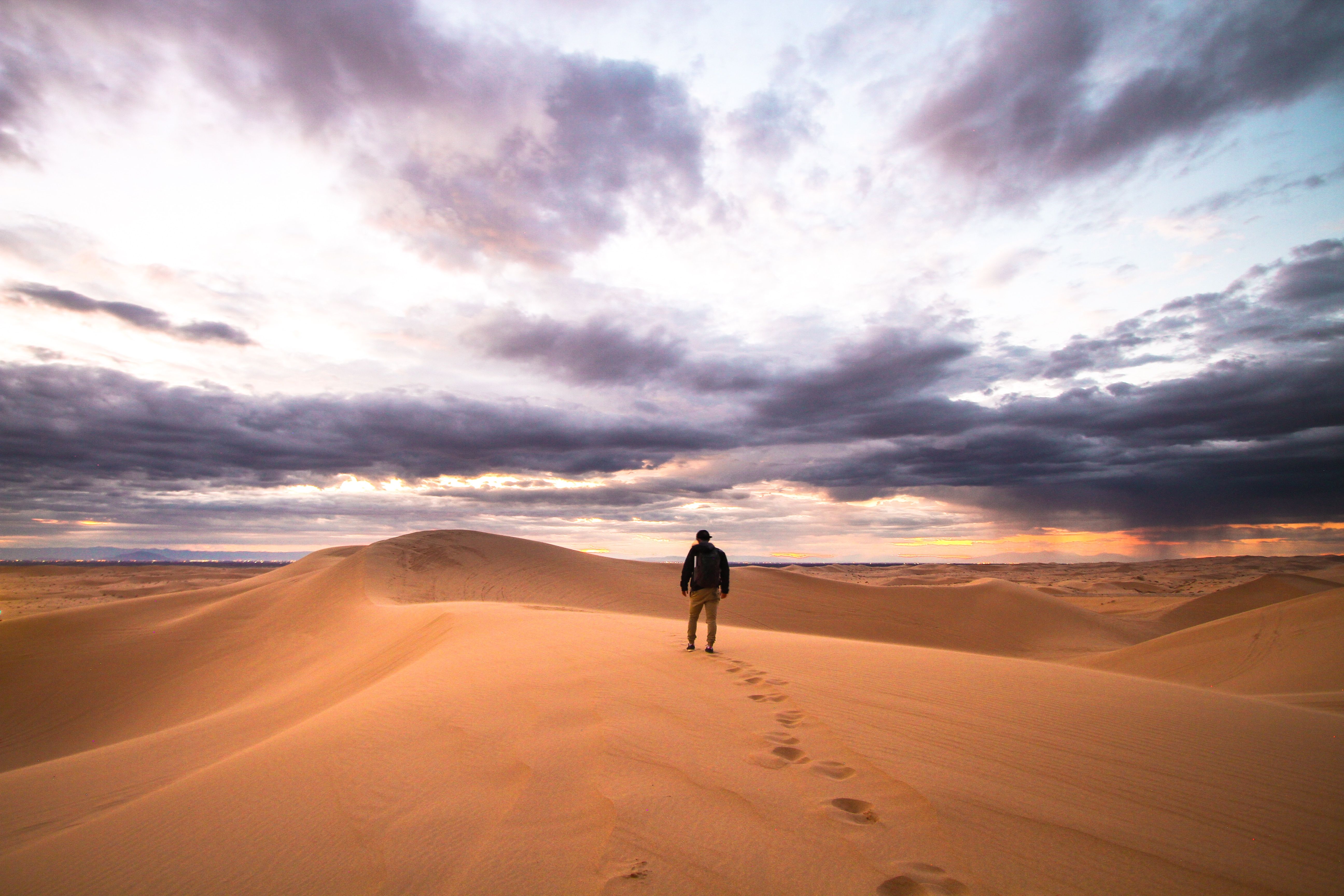 Artistic Cloudy Desert Wallpapers