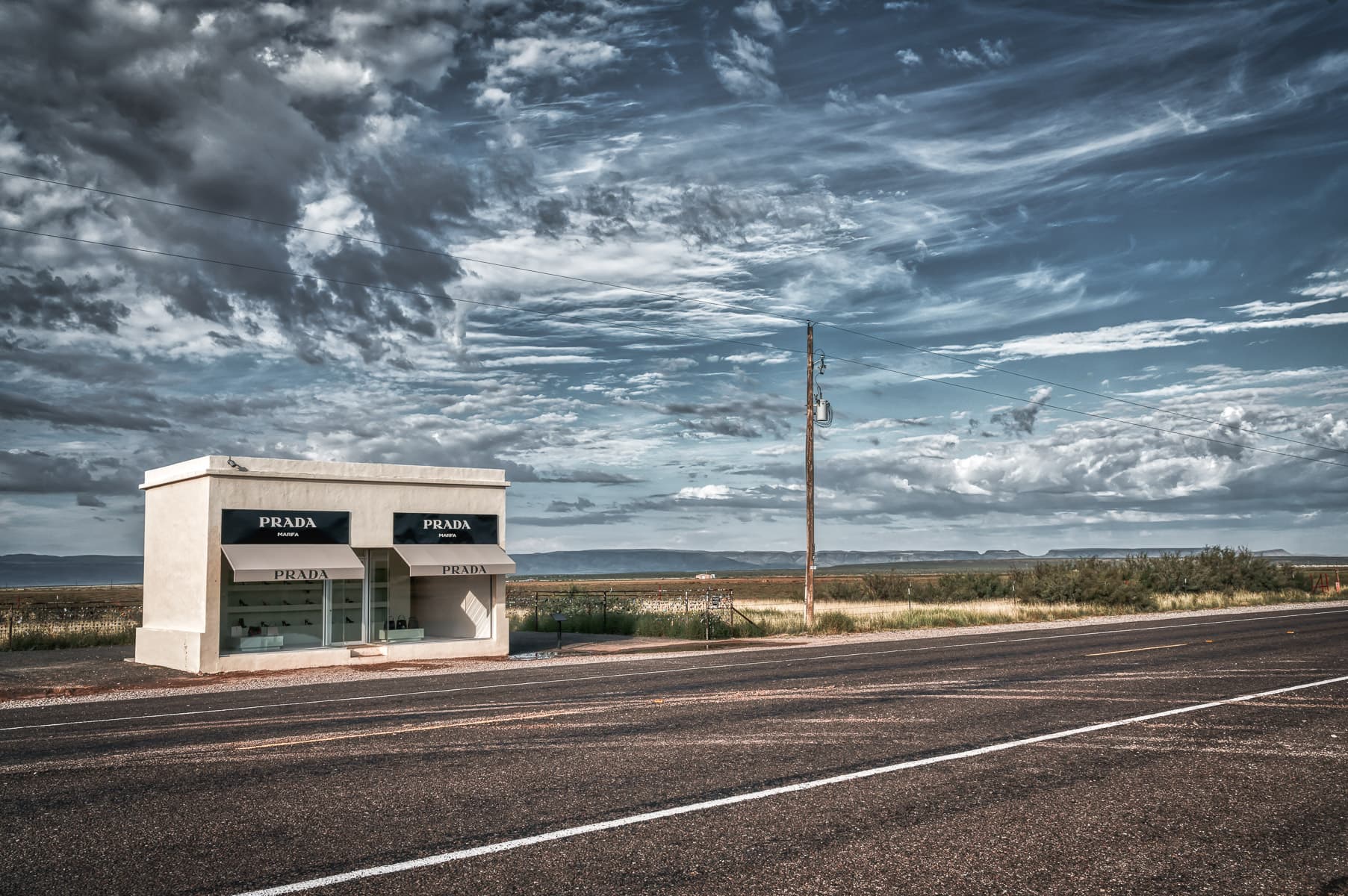 Artistic Cloudy Desert Wallpapers