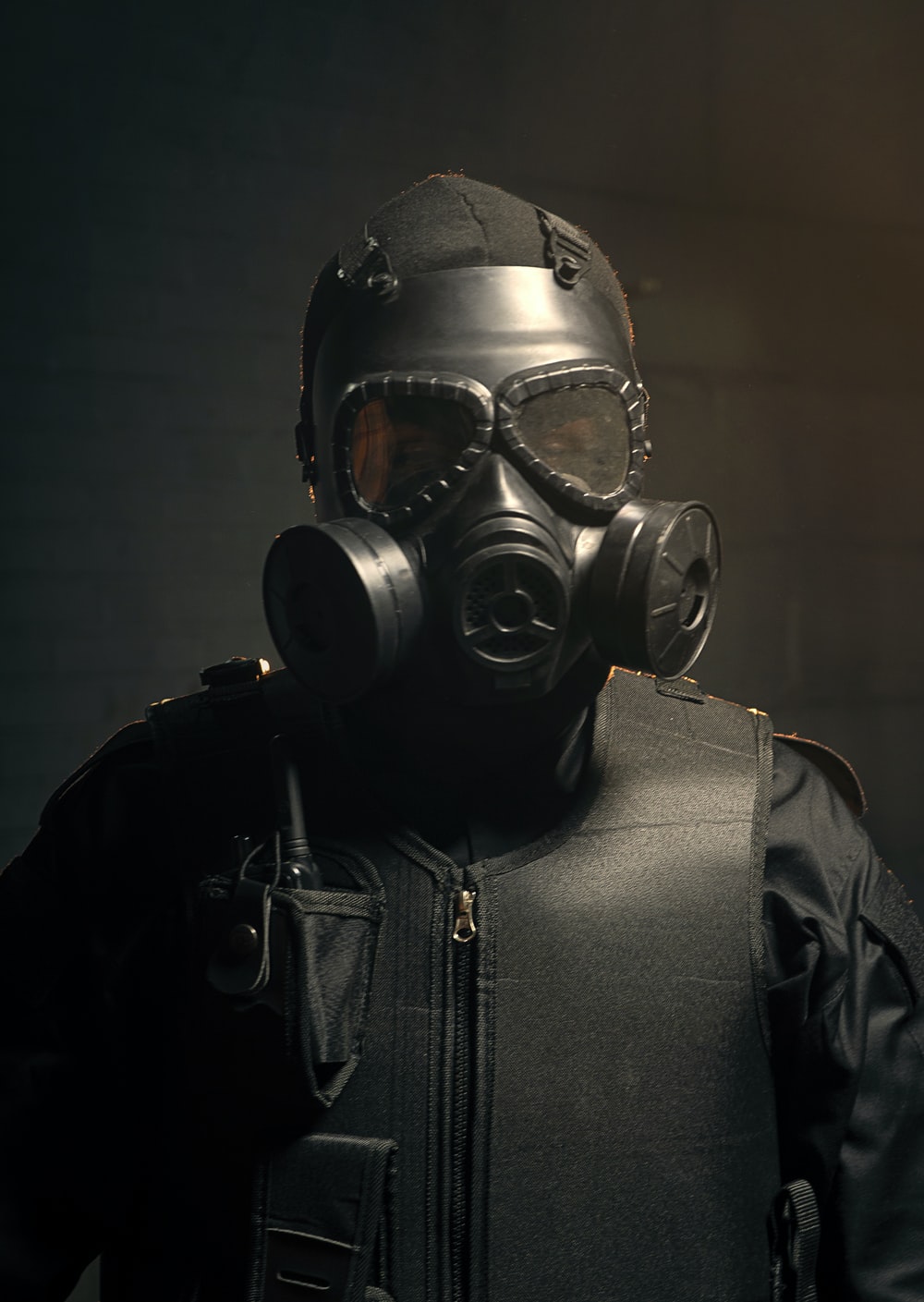 Assassin With Gas Mask 4K Dark Wallpapers