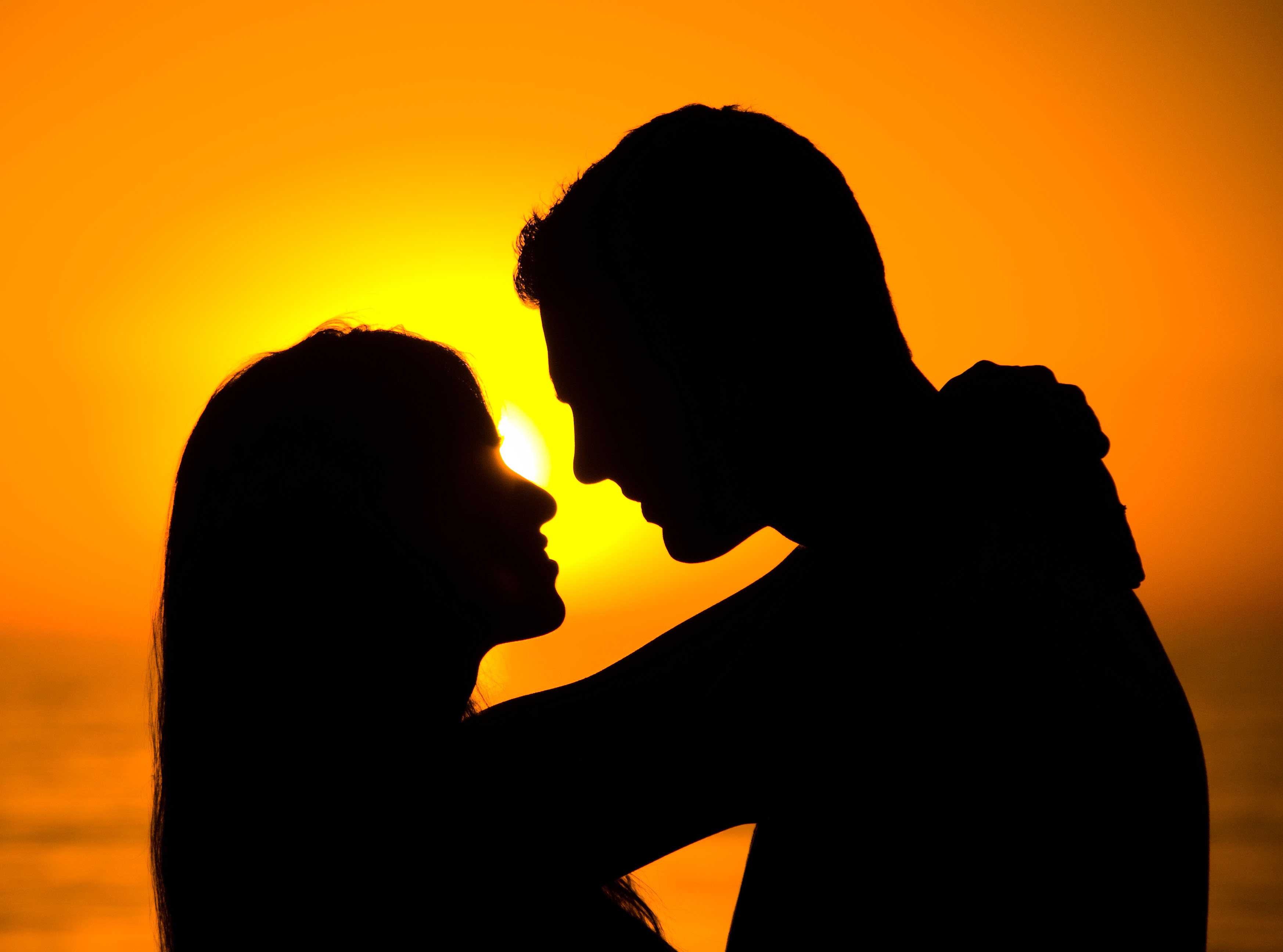 Couple Seeing Sunset Wallpapers