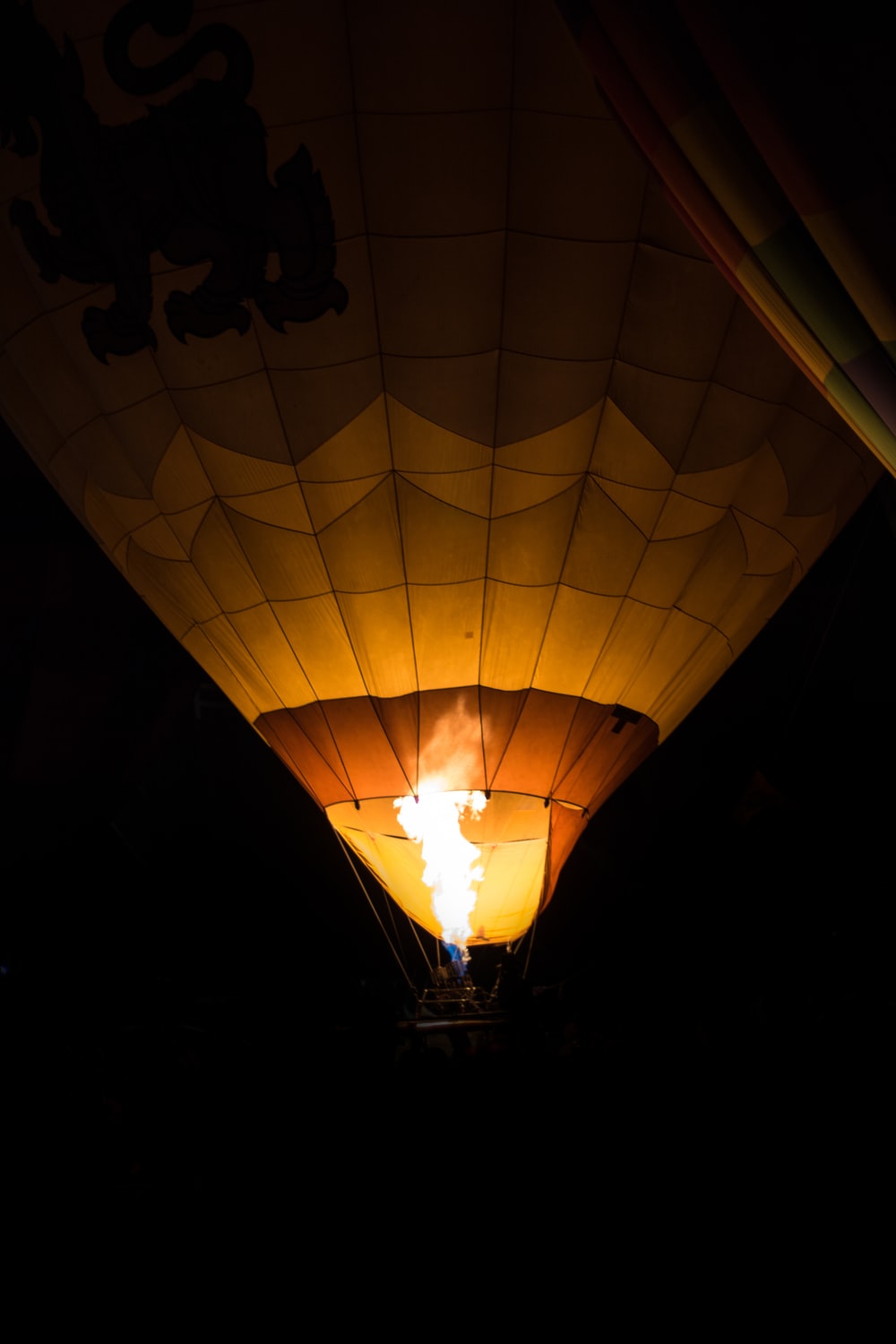 Dark Night In Air Balloon Wallpapers