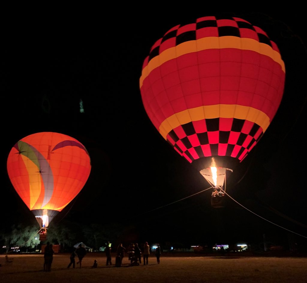 Dark Night In Air Balloon Wallpapers