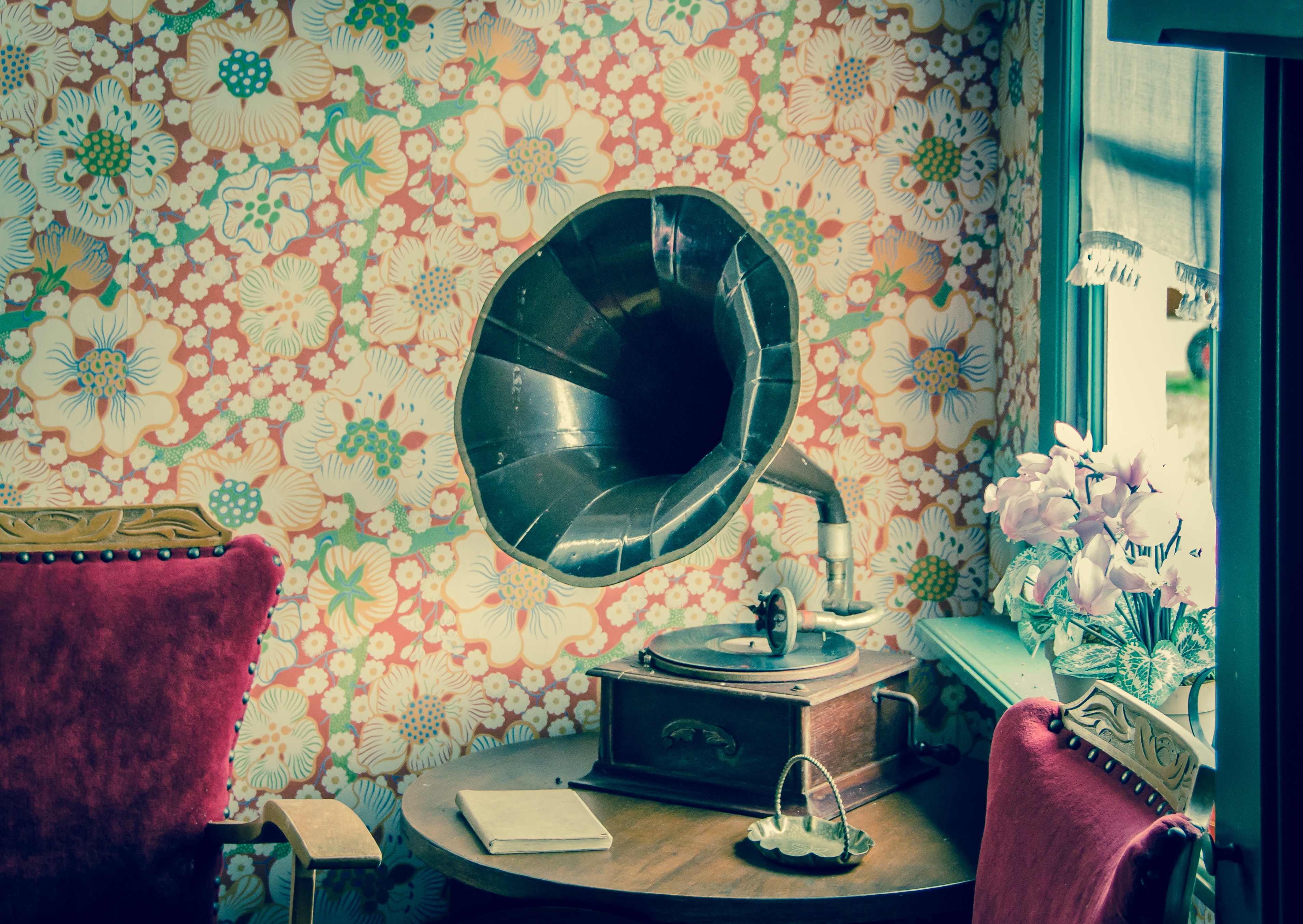 Gramophone Wallpapers